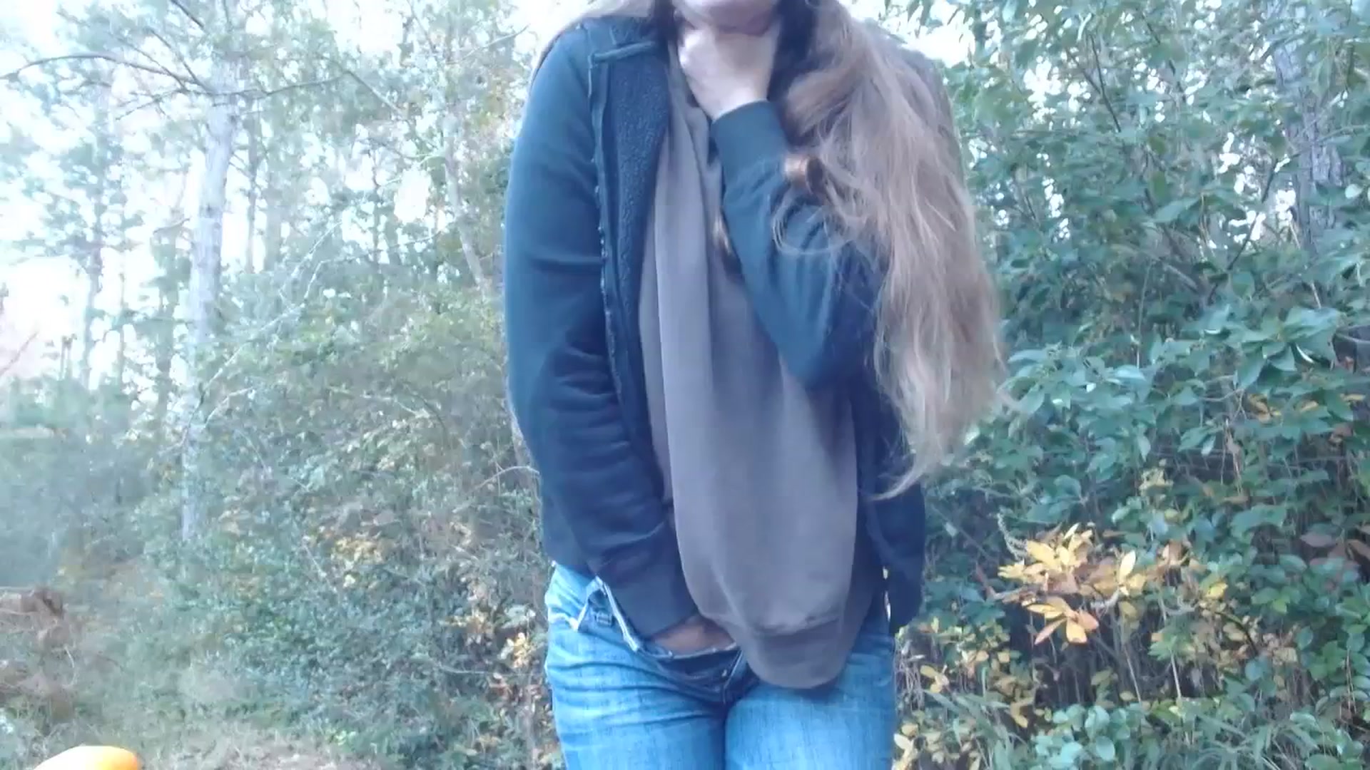 Gallery image thumbnail from GirlOffGrid's myfreecams stream on, 11/13/2023, 22:25 image 3 of 20