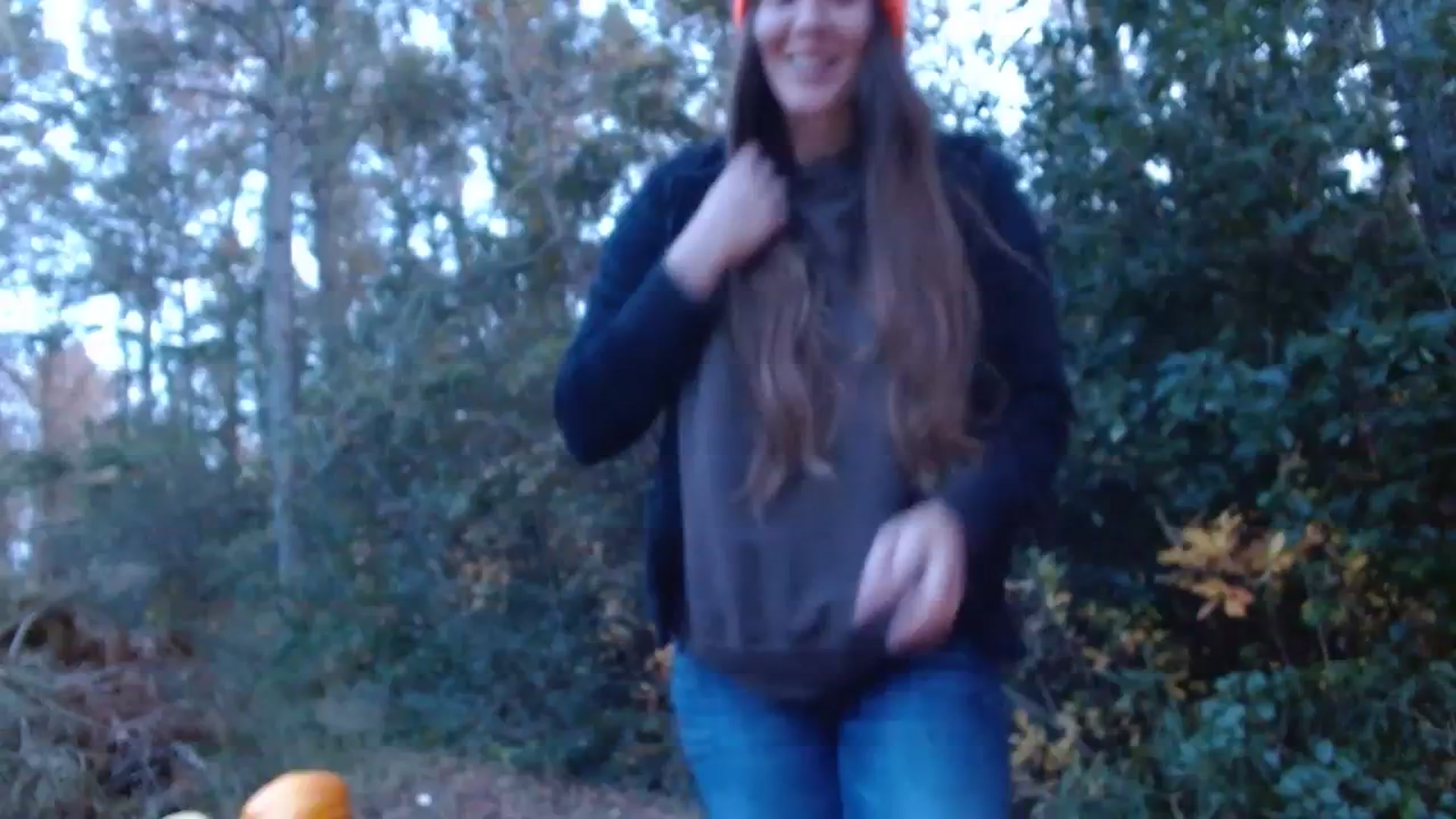 Gallery image thumbnail from GirlOffGrid's myfreecams stream on, 11/13/2023, 22:25 image 17 of 20