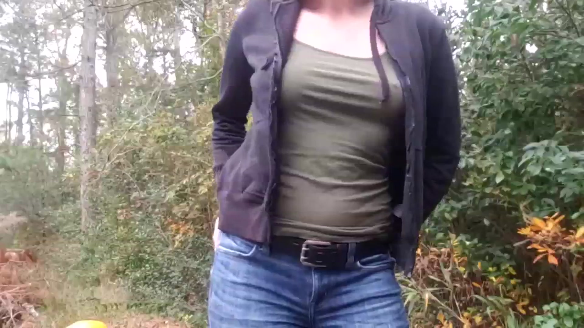 Gallery image thumbnail from GirlOffGrid's myfreecams stream on, 11/15/2023, 21:09 image 12 of 20