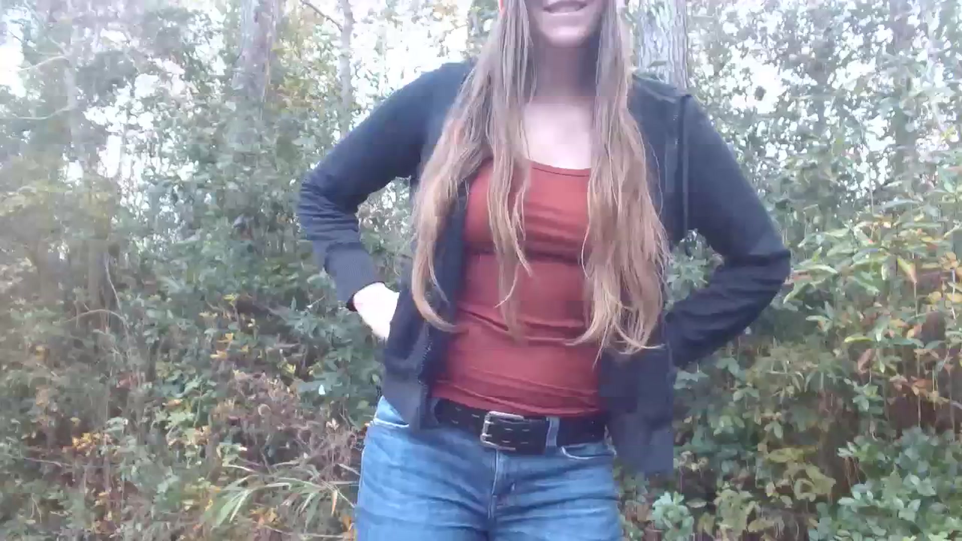 Gallery image thumbnail from GirlOffGrid's myfreecams stream on, 11/16/2023, 21:33 image 14 of 20
