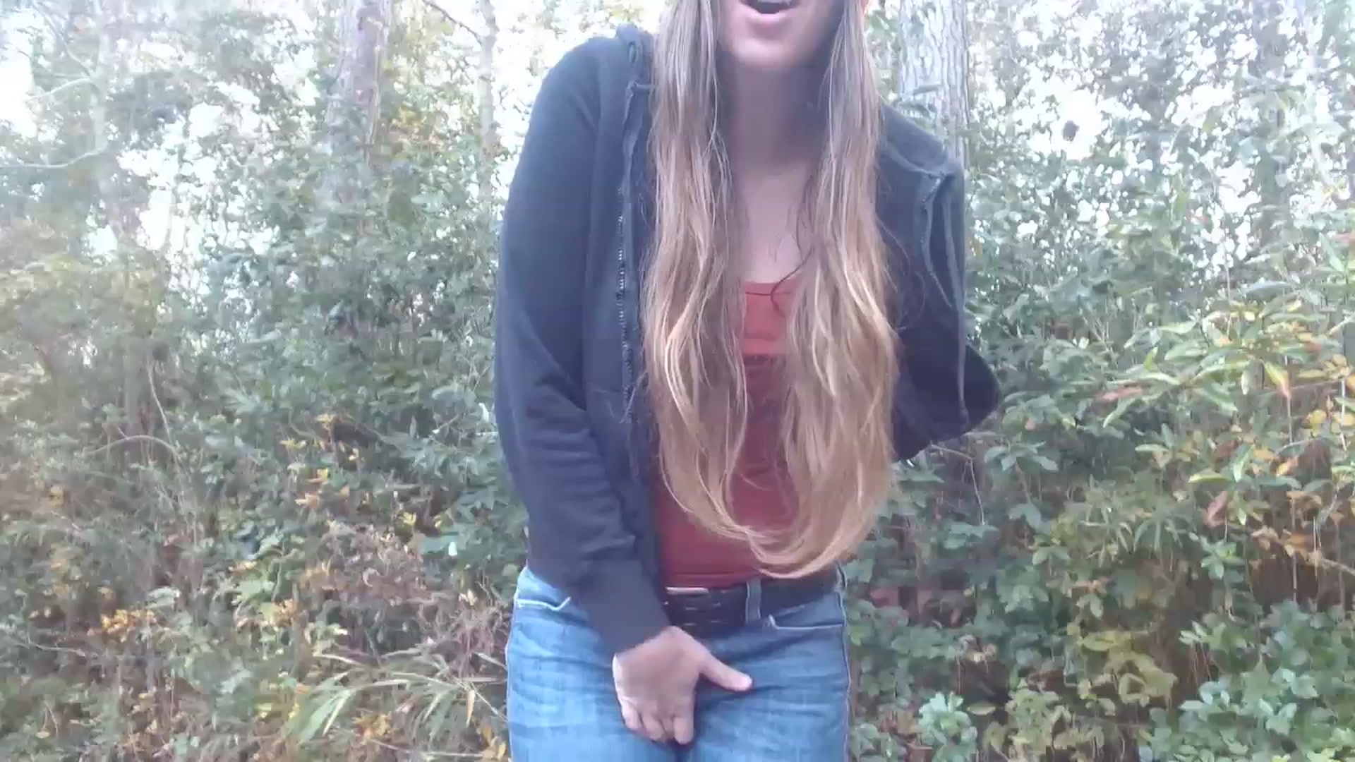 Gallery image thumbnail from GirlOffGrid's myfreecams stream on, 11/16/2023, 21:33 image 13 of 20