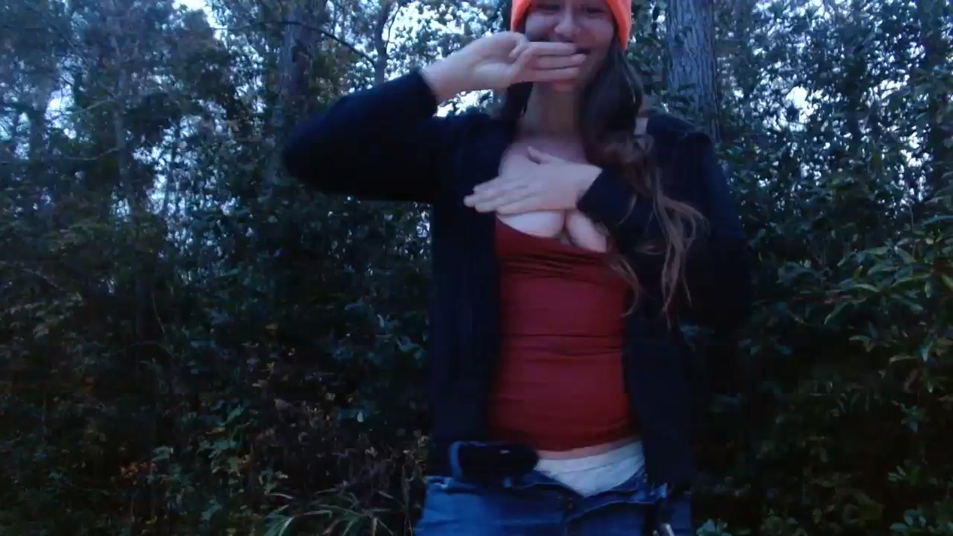 Gallery image thumbnail from GirlOffGrid's myfreecams stream on, 11/16/2023, 22:37 image 7 of 20