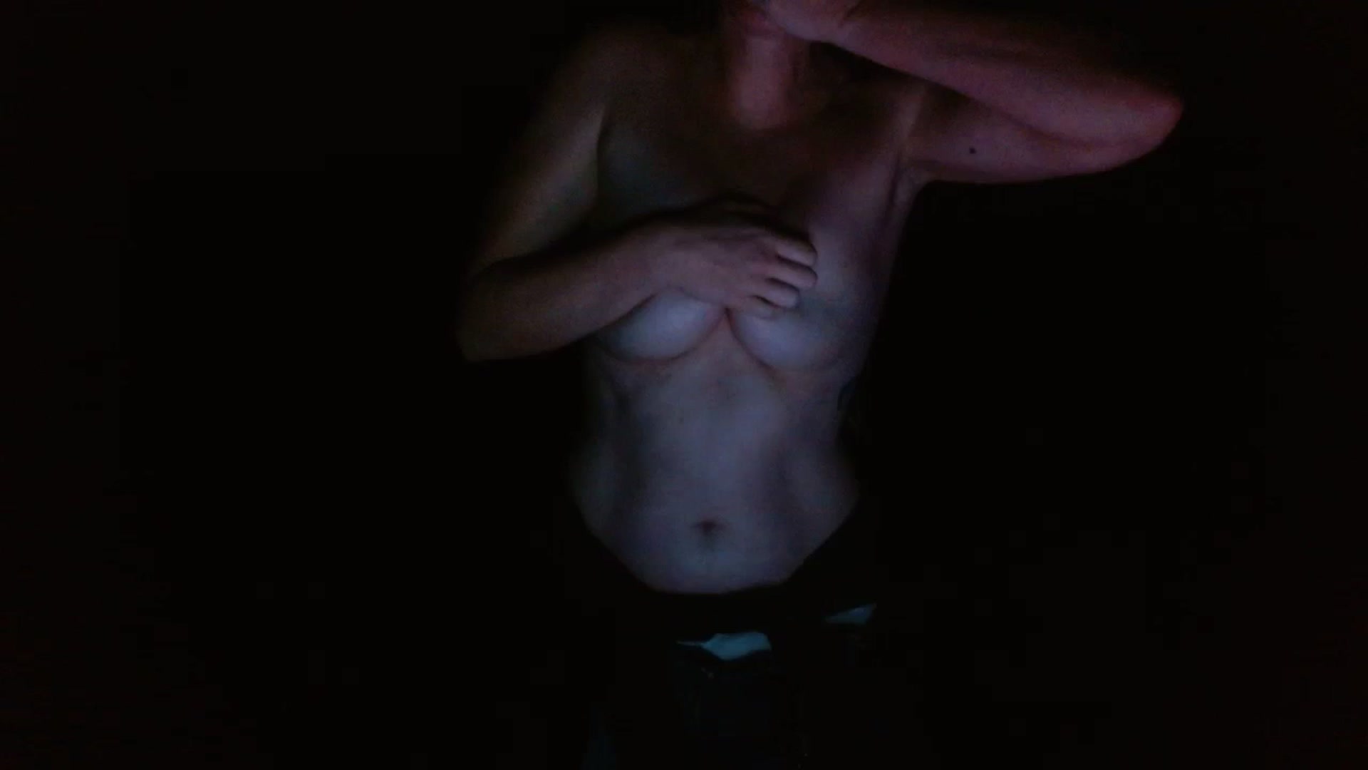 Gallery image thumbnail from GirlOffGrid's myfreecams stream on, 11/16/2023, 23:31 image 11 of 20