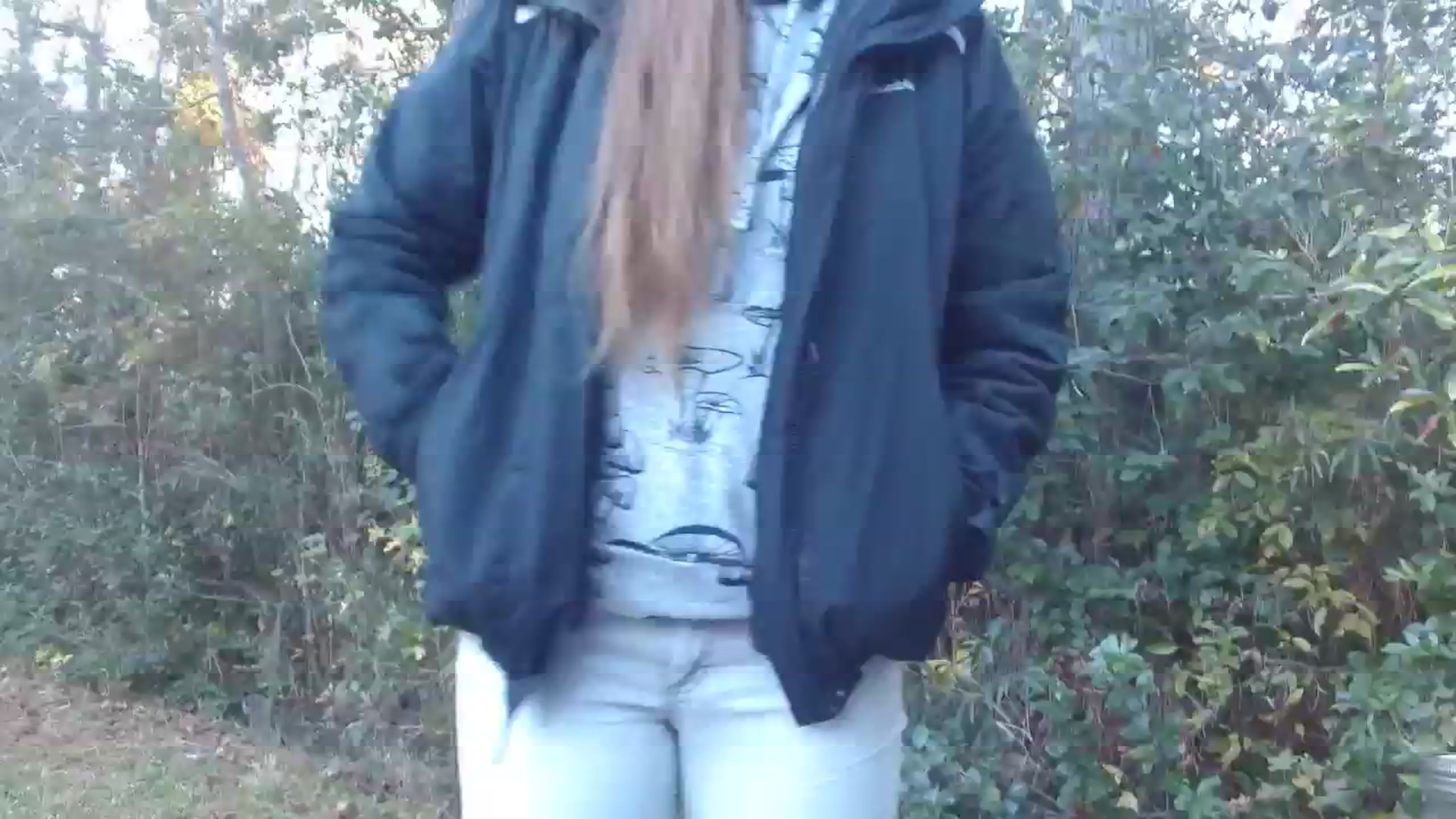 Gallery image thumbnail from GirlOffGrid's myfreecams stream on, 11/19/2023, 21:34 image 16 of 20