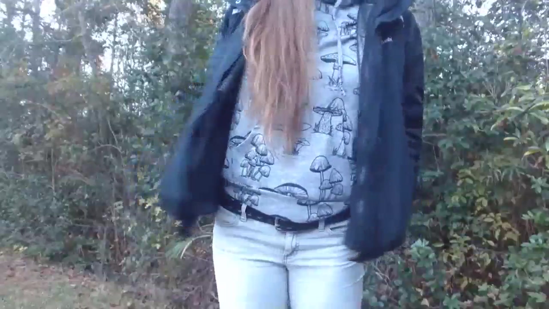 Gallery image thumbnail from GirlOffGrid's myfreecams stream on, 11/19/2023, 21:54 image 13 of 20