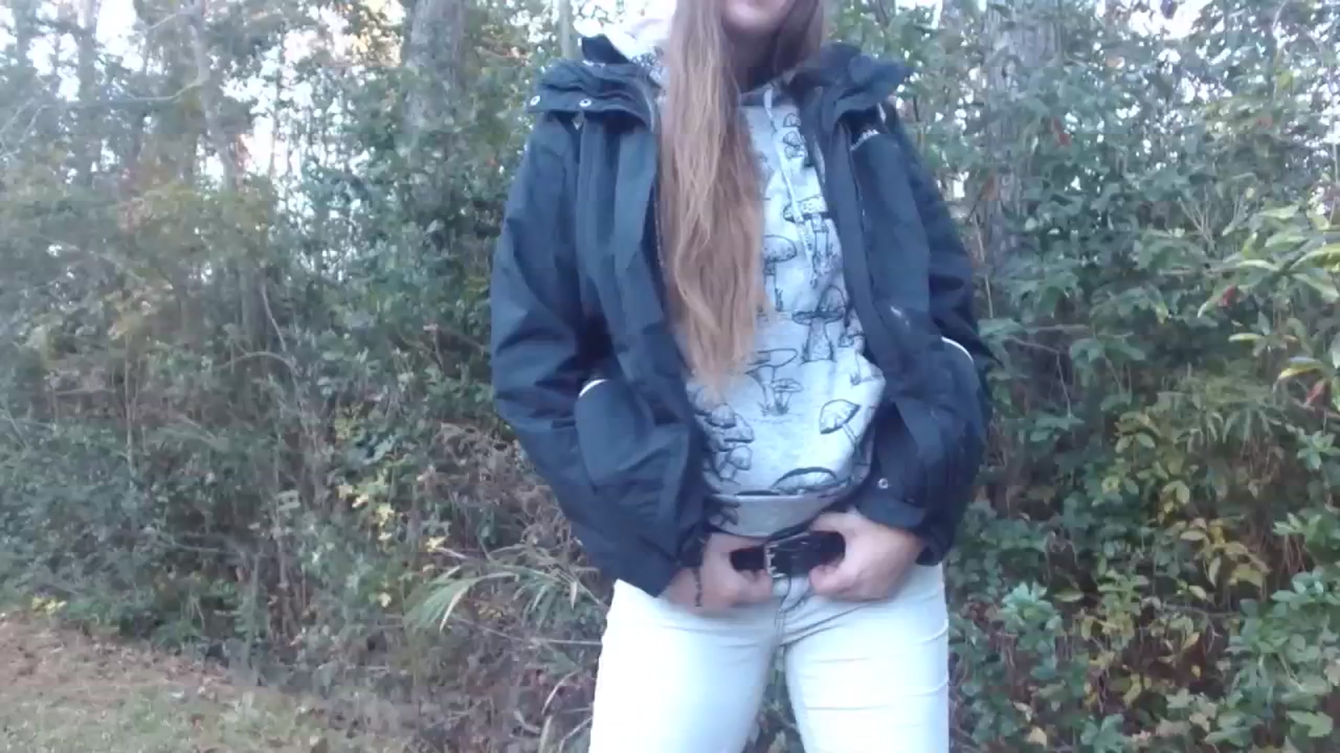 Gallery image thumbnail from GirlOffGrid's myfreecams stream on, 11/19/2023, 21:54 image 3 of 20