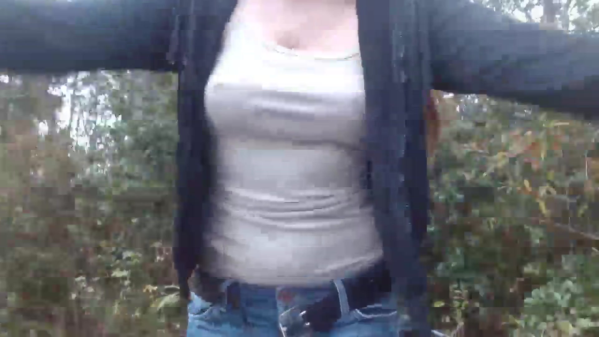 Gallery image thumbnail from GirlOffGrid's myfreecams stream on, 12/01/2023, 21:43 image 7 of 20