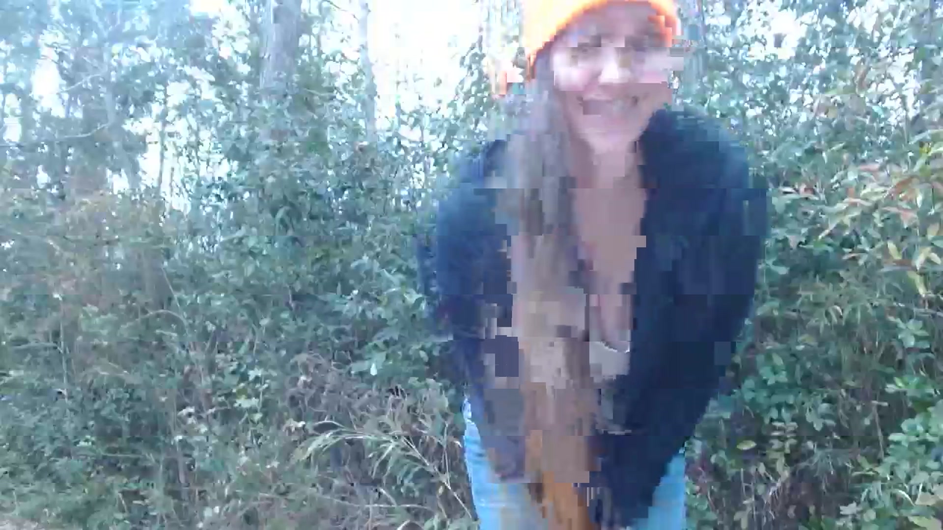 Gallery image thumbnail from GirlOffGrid's myfreecams stream on, 12/01/2023, 22:03 image 19 of 20