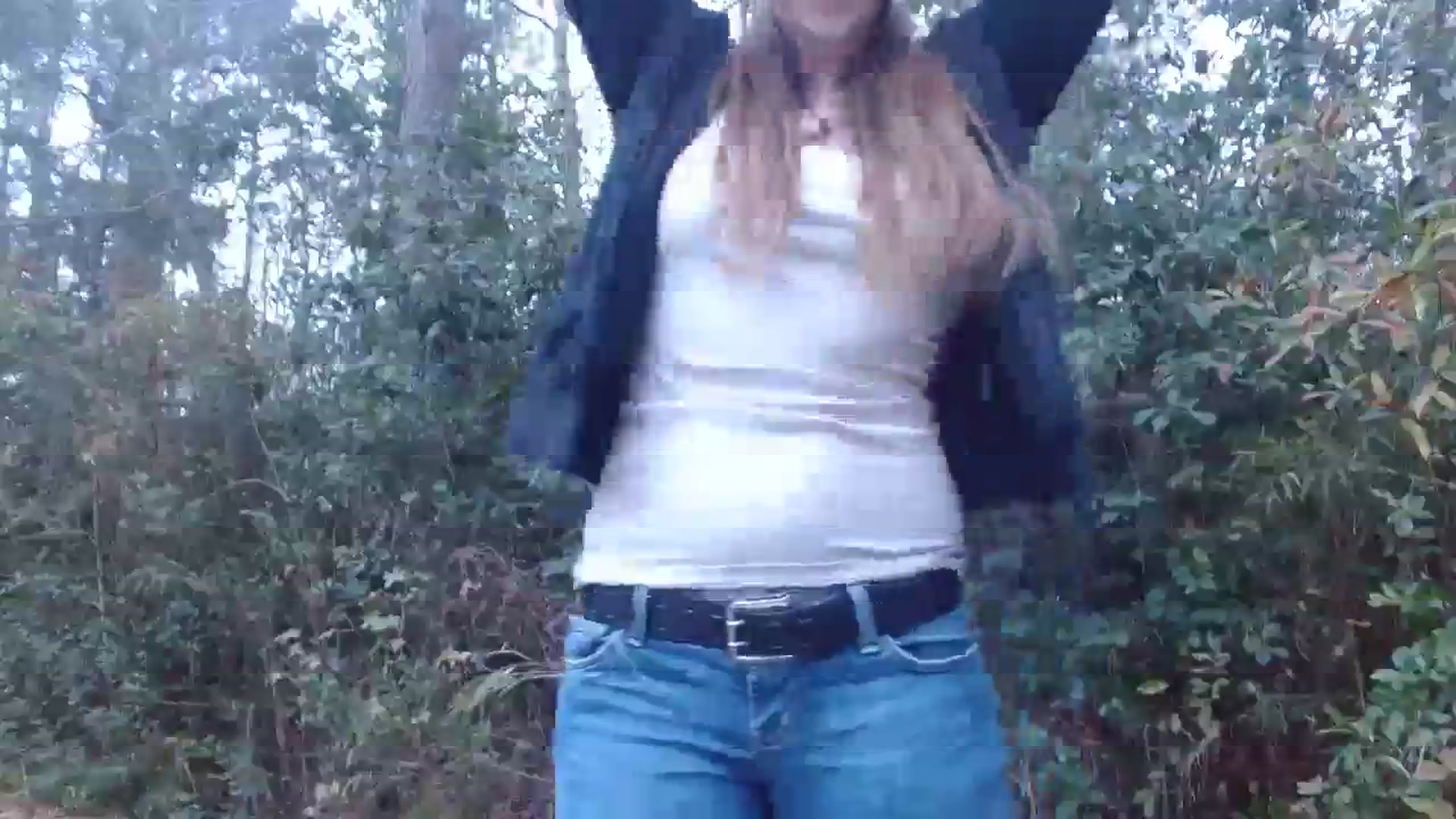 Gallery image thumbnail from GirlOffGrid's myfreecams stream on, 12/01/2023, 22:03 image 11 of 20