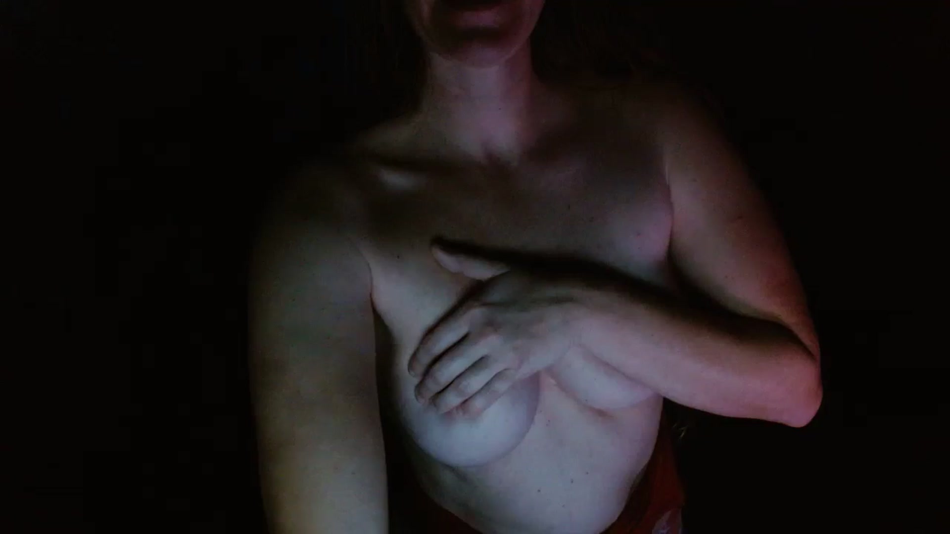 Gallery image thumbnail from GirlOffGrid's myfreecams stream on, 12/02/2023, 22:40 image 19 of 20
