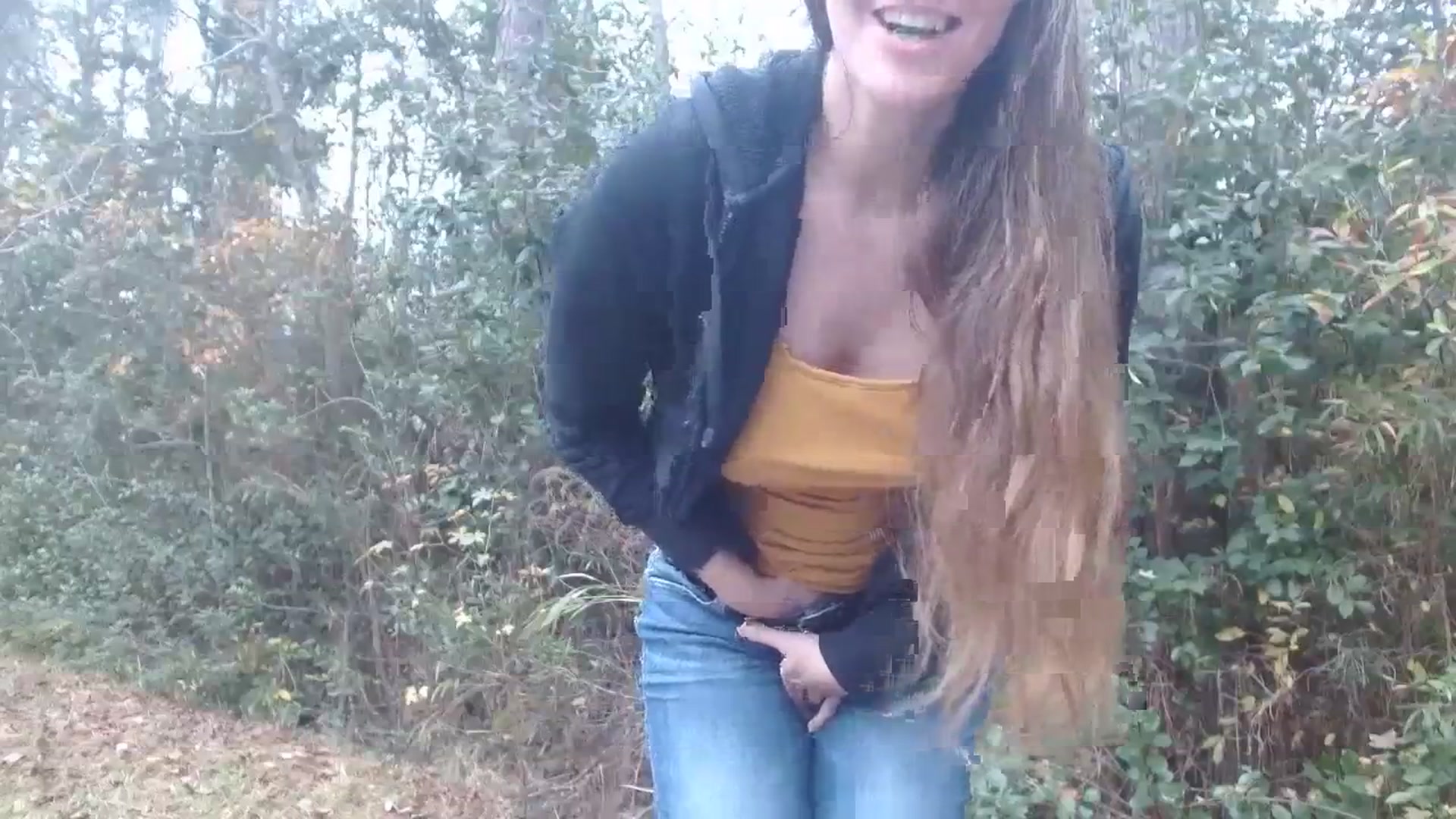 Gallery image thumbnail from GirlOffGrid's myfreecams stream on, 12/03/2023, 21:37 image 14 of 20