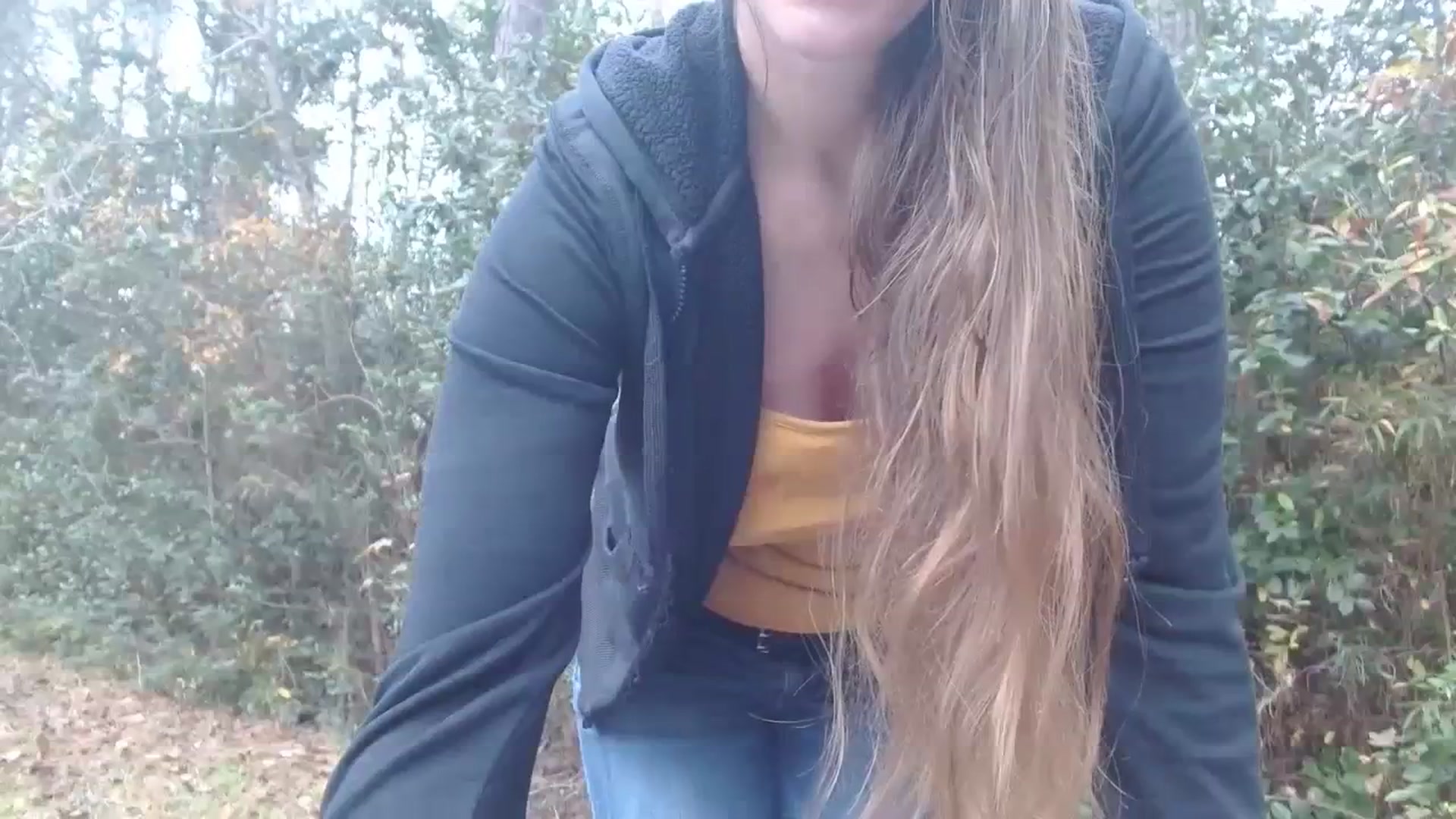 Gallery image thumbnail from GirlOffGrid's myfreecams stream on, 12/03/2023, 21:37 image 17 of 20