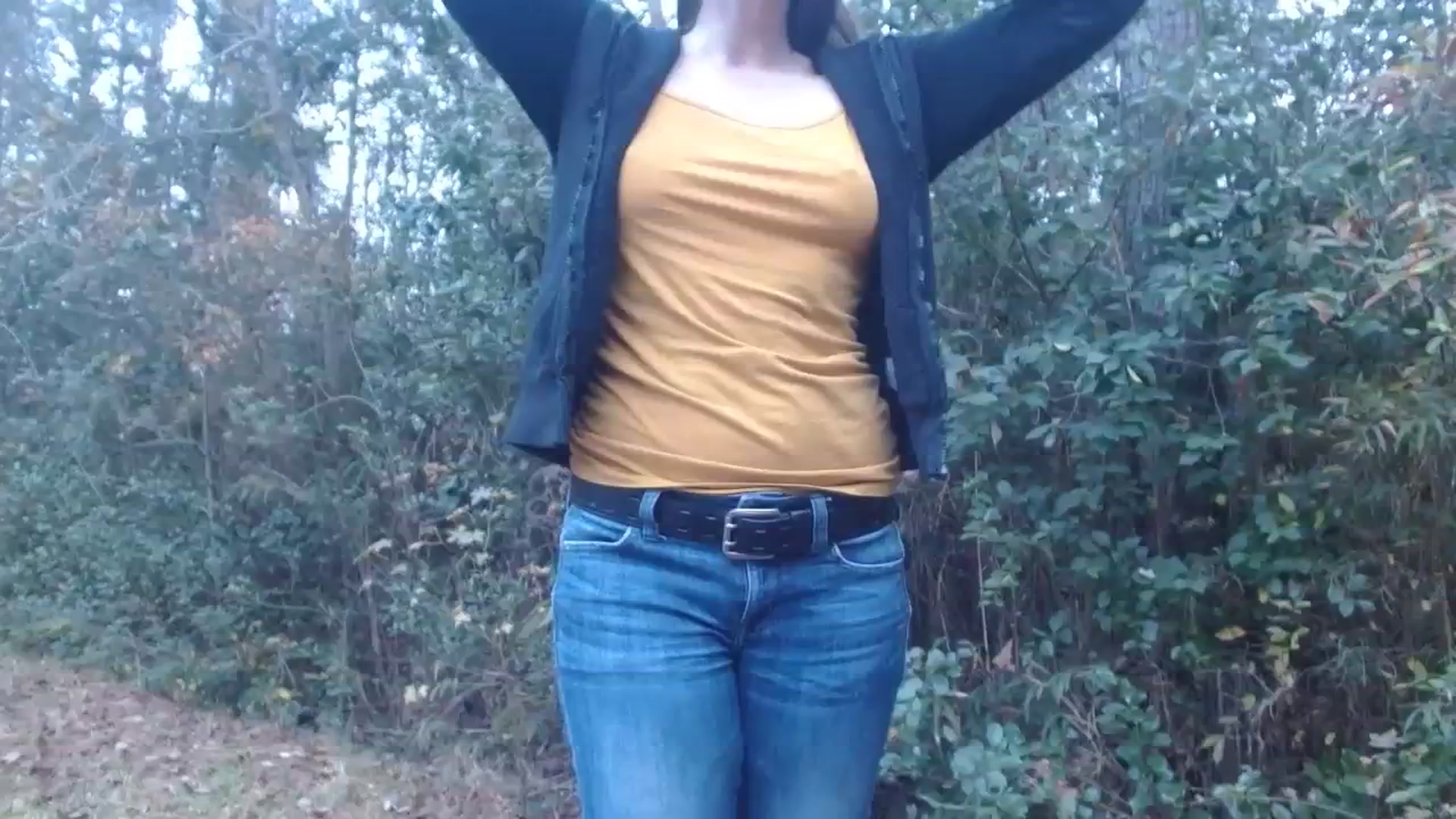 Gallery image thumbnail from GirlOffGrid's myfreecams stream on, 12/03/2023, 22:24 image 2 of 20