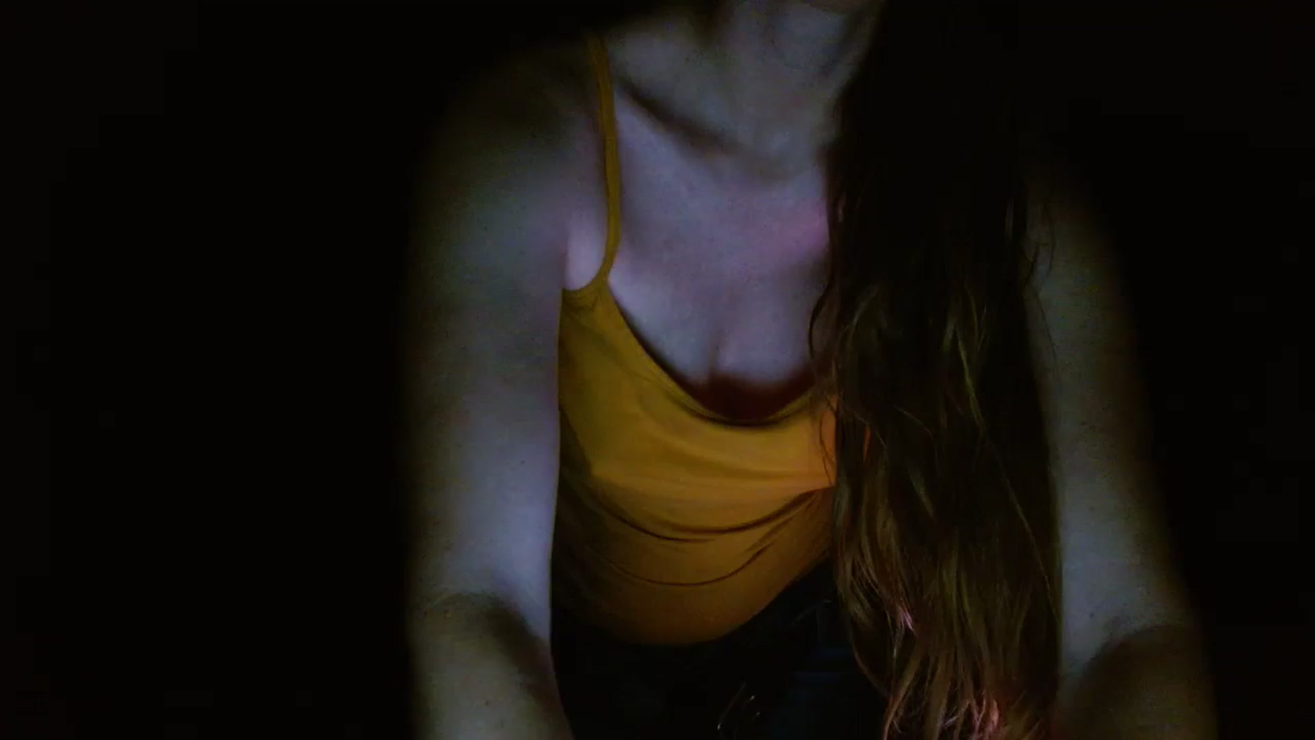 Gallery image thumbnail from GirlOffGrid's myfreecams stream on, 12/03/2023, 23:01 image 9 of 20