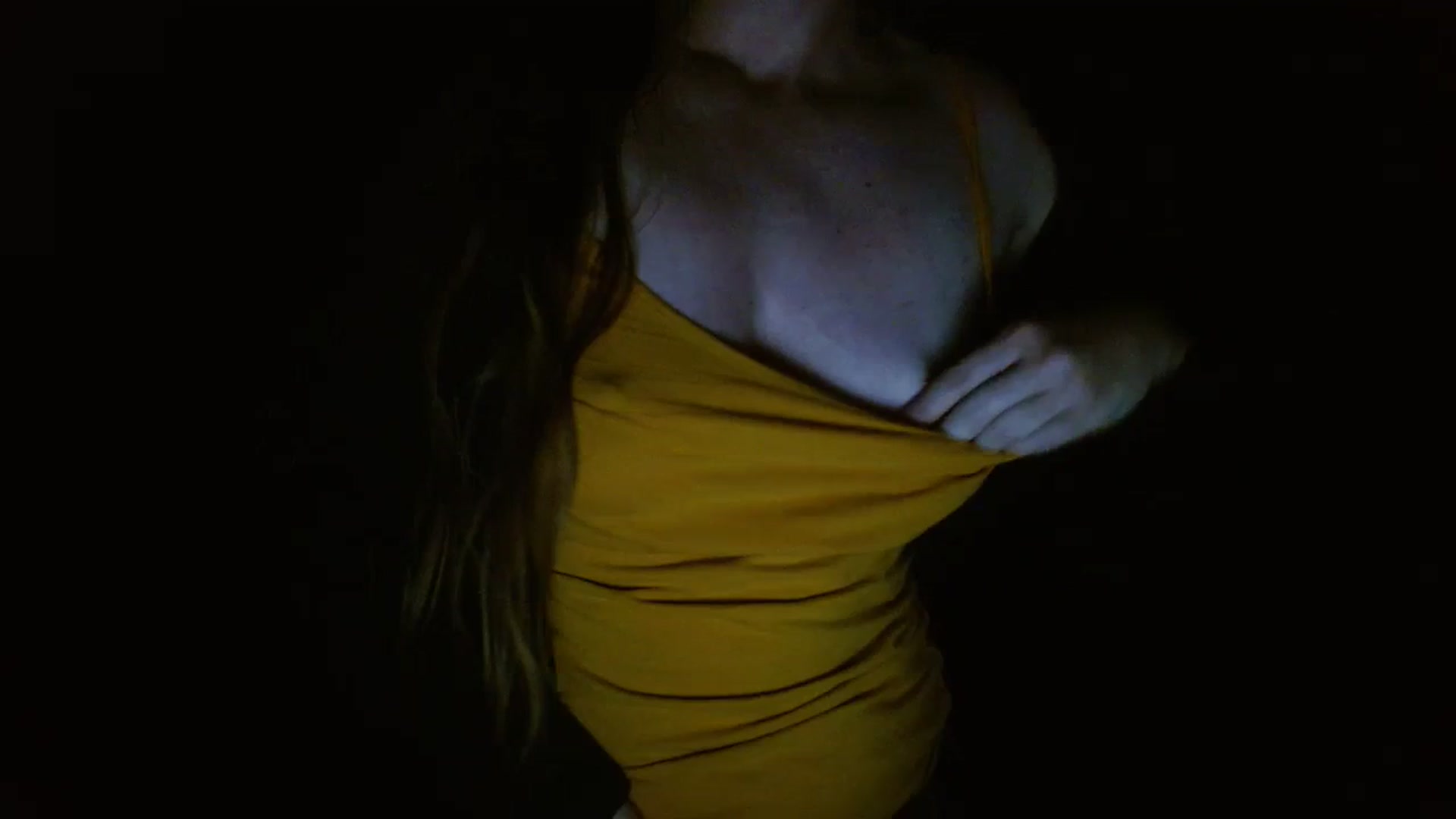 Gallery image thumbnail from GirlOffGrid's myfreecams stream on, 12/03/2023, 23:52 image 12 of 20