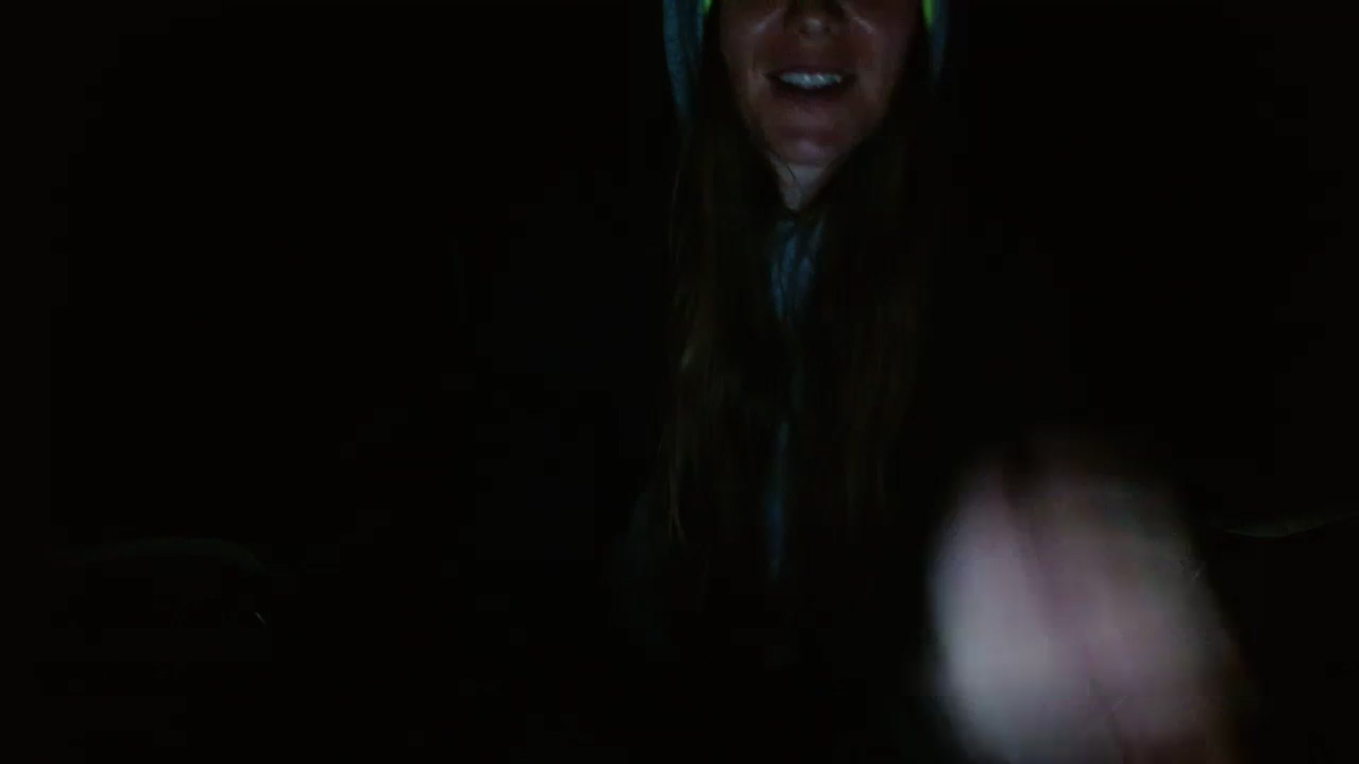 Gallery image thumbnail from GirlOffGrid's myfreecams stream on, 12/06/2023, 24:07 image 12 of 20