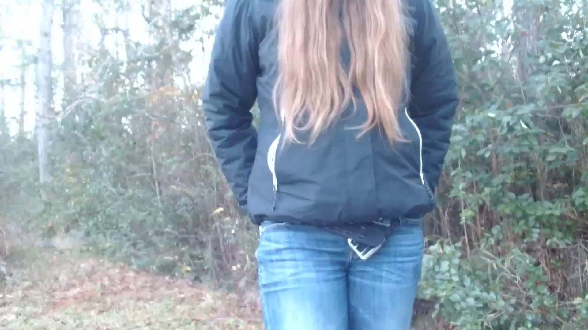 Gallery image thumbnail from GirlOffGrid's myfreecams stream on, 12/07/2023, 23:17 image 5 of 20