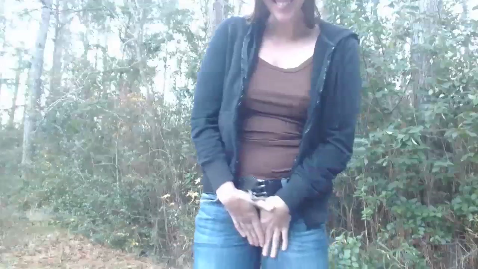Gallery image thumbnail from GirlOffGrid's myfreecams stream on, 12/09/2023, 22:51 image 8 of 20