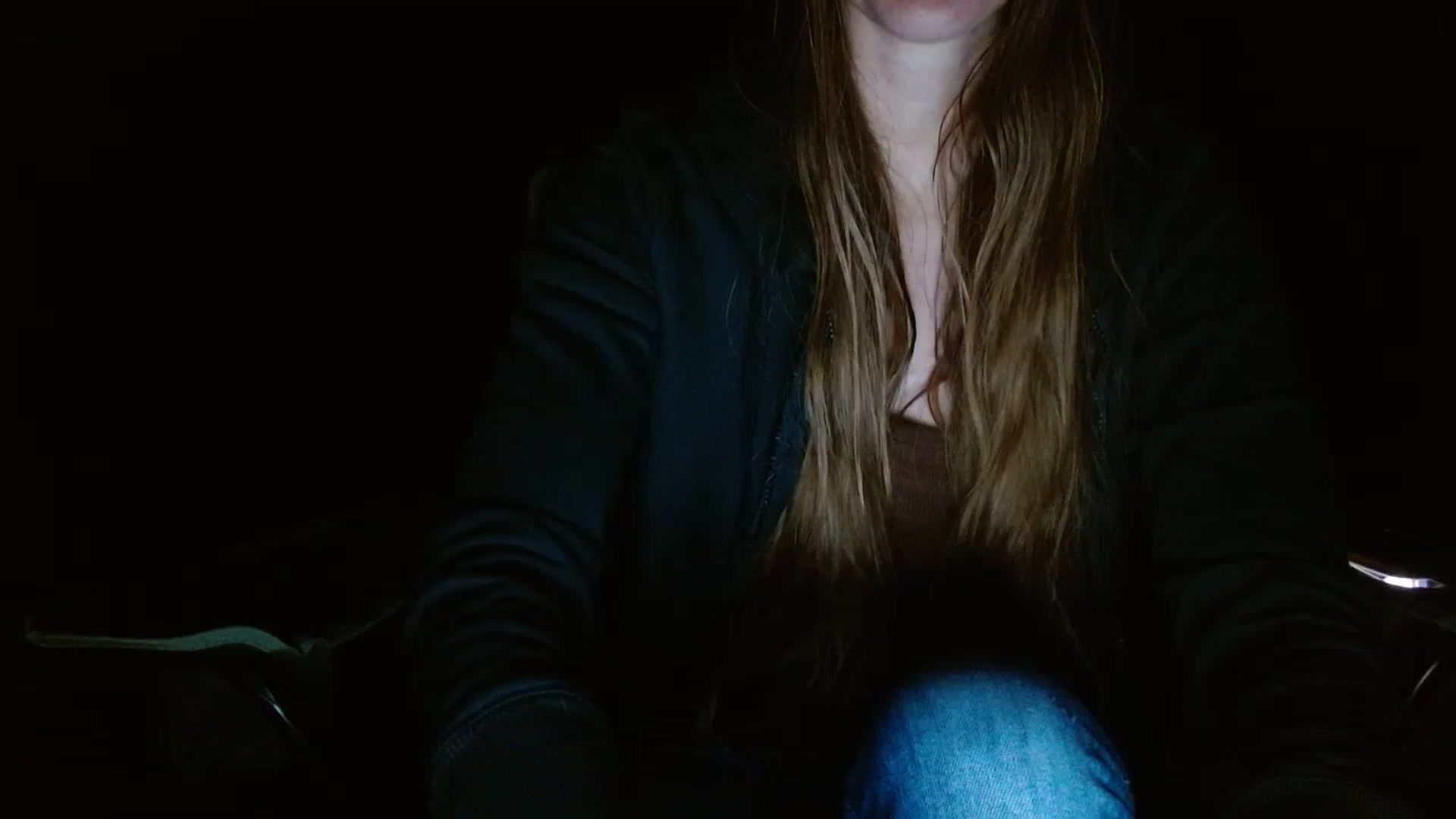 Gallery image thumbnail from GirlOffGrid's myfreecams stream on, 12/10/2023, 24:33 image 15 of 20