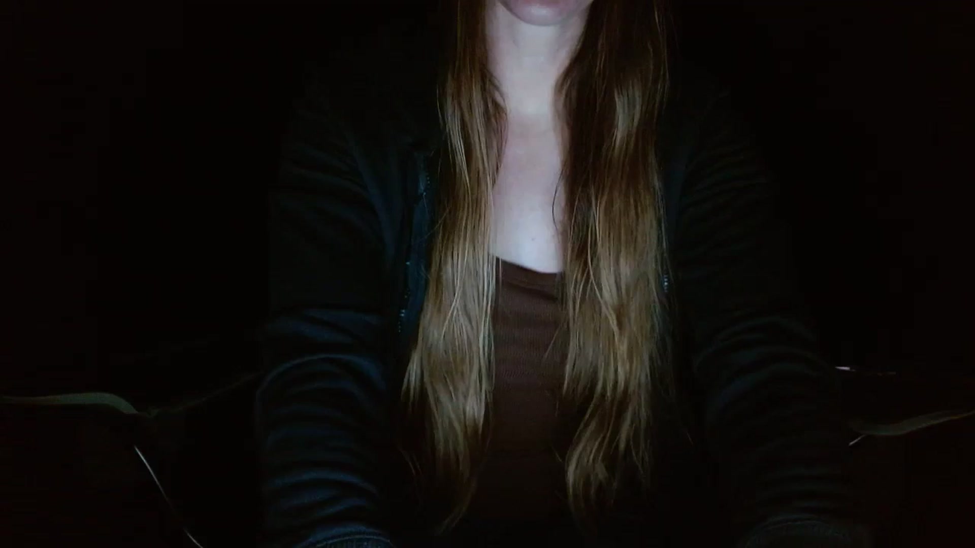 Gallery image thumbnail from GirlOffGrid's myfreecams stream on, 12/10/2023, 24:54 image 12 of 20