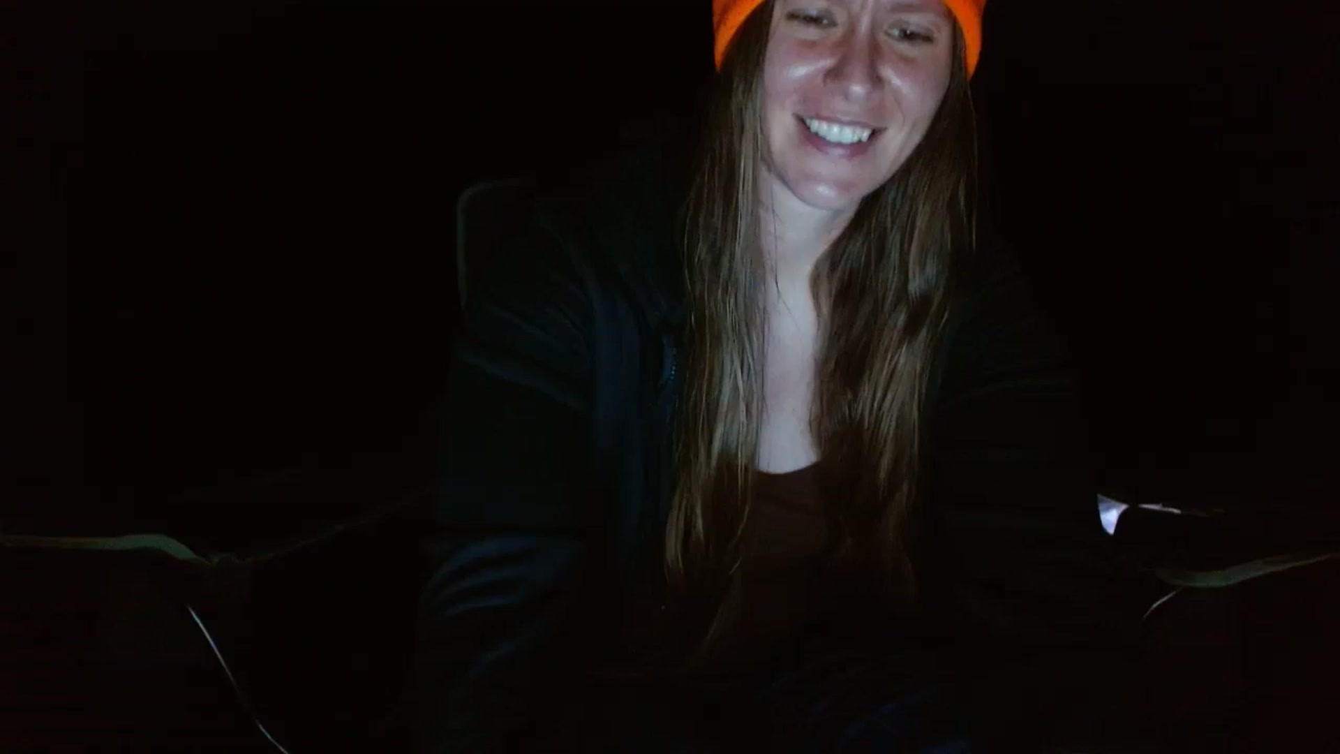 Gallery image thumbnail from GirlOffGrid's myfreecams stream on, 12/10/2023, 24:54 image 18 of 20