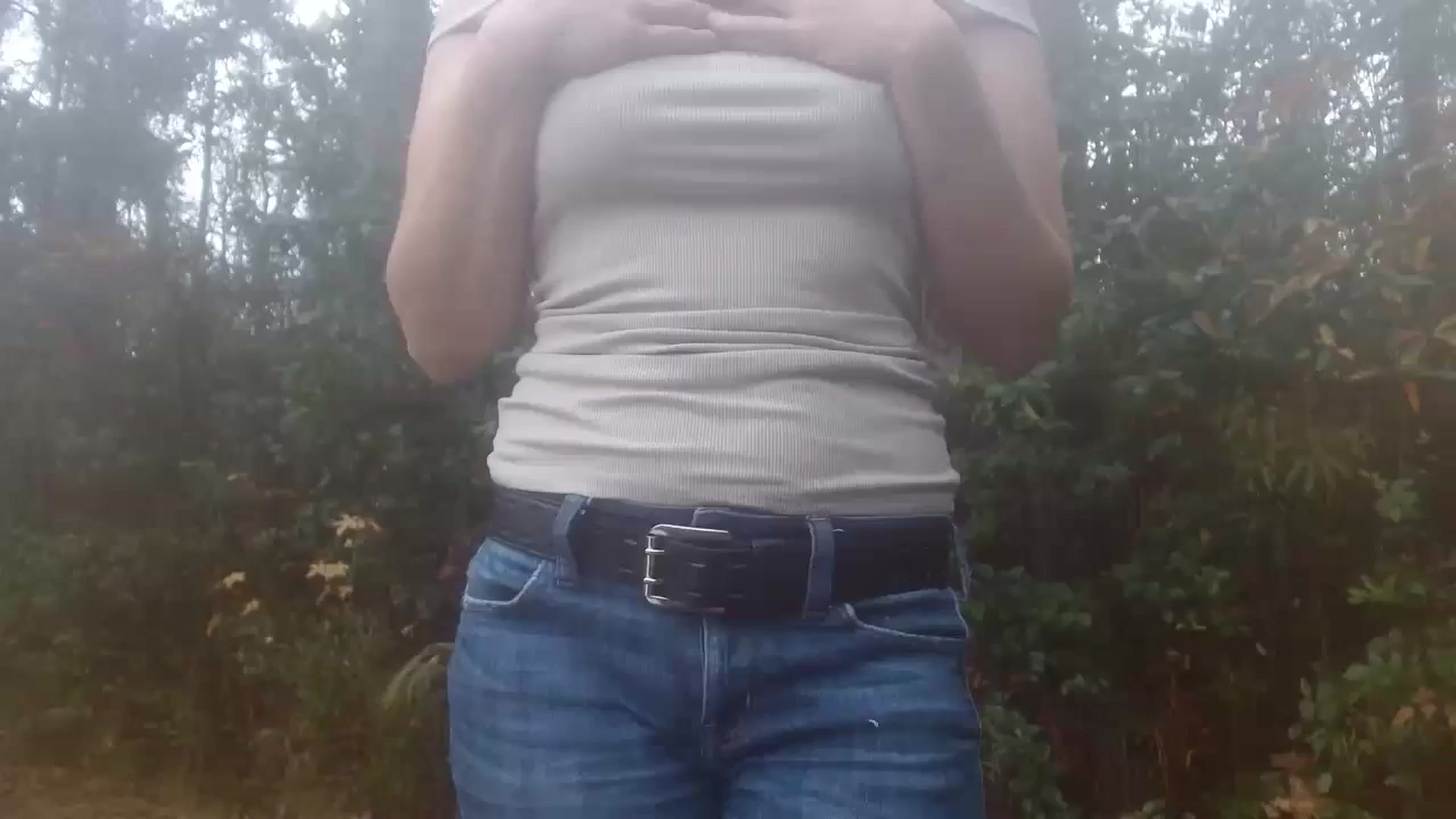 Gallery image thumbnail from GirlOffGrid's myfreecams stream on, 12/10/2023, 18:00 image 6 of 20
