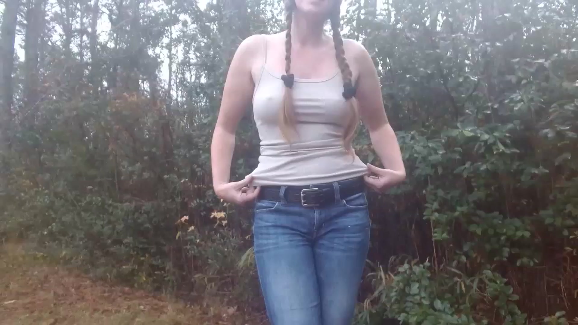 Gallery image thumbnail from GirlOffGrid's myfreecams stream on, 12/10/2023, 18:00 image 1 of 20