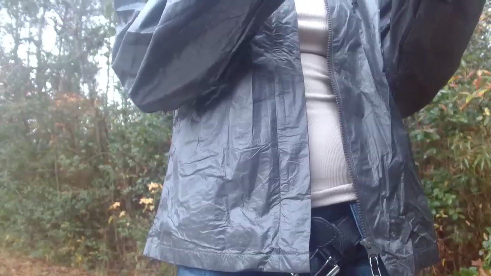 Gallery image thumbnail from GirlOffGrid's myfreecams stream on, 12/10/2023, 19:43 image 9 of 20