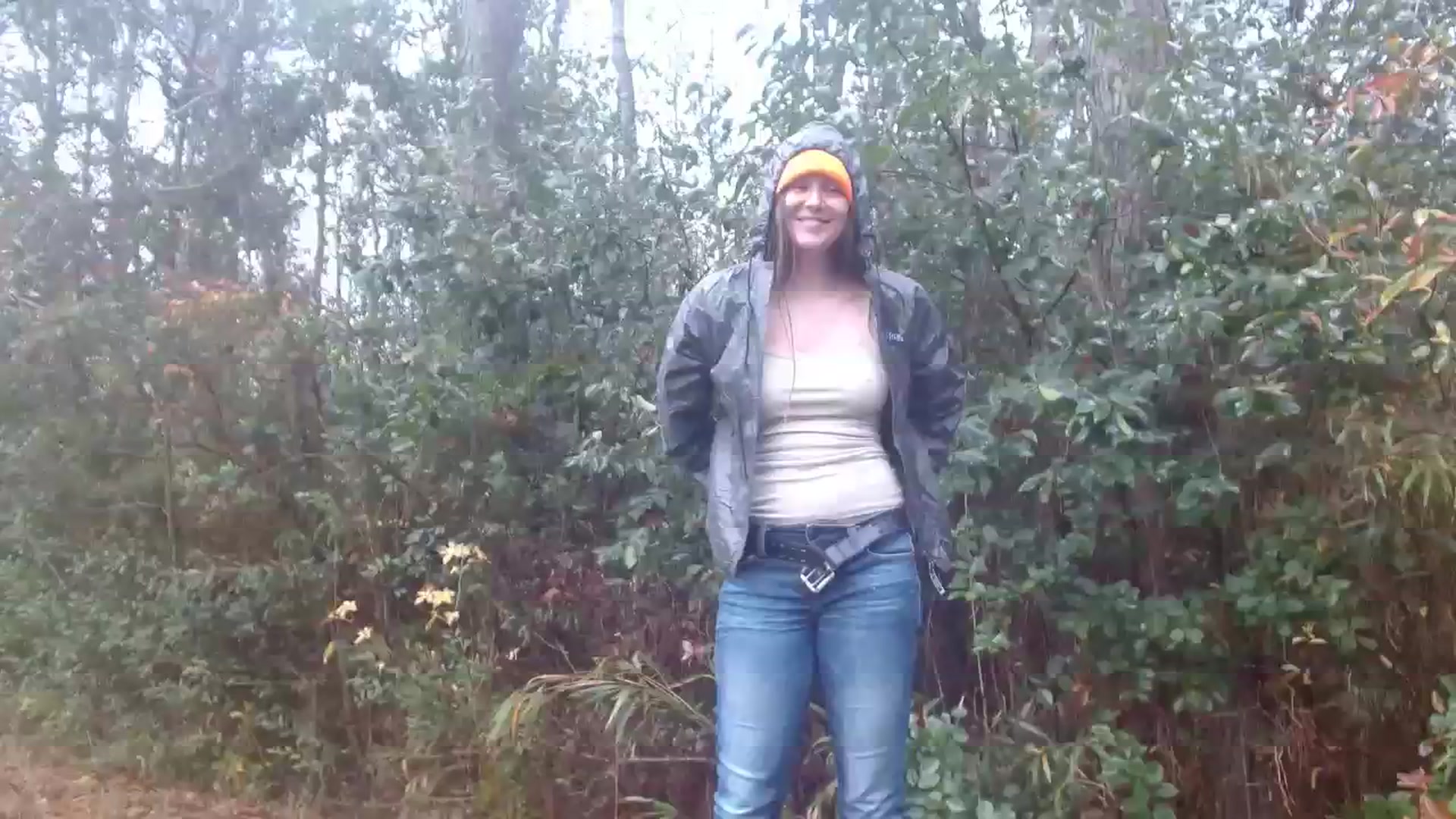 Gallery image thumbnail from GirlOffGrid's myfreecams stream on, 12/10/2023, 19:43 image 4 of 20
