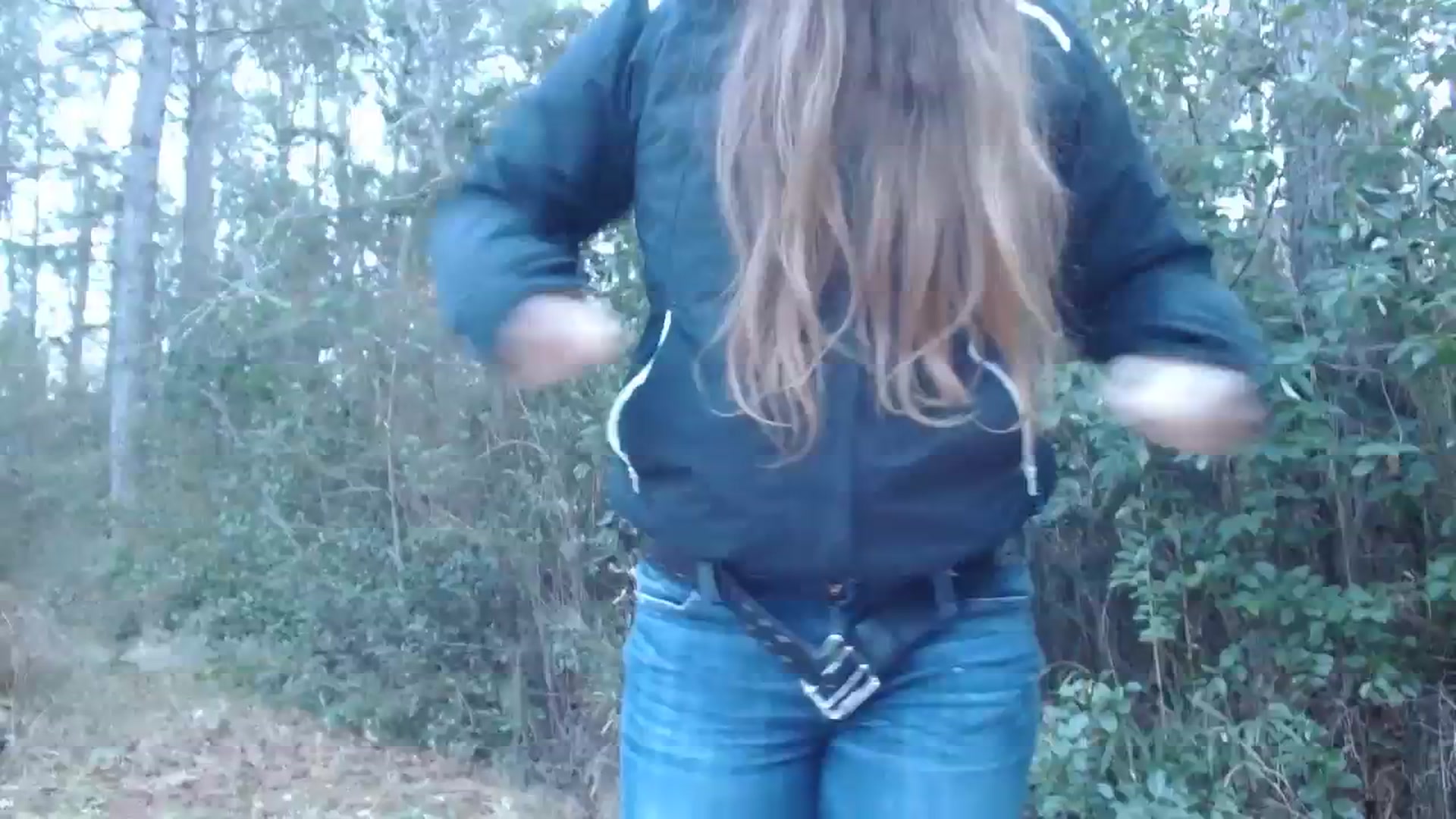 Gallery image thumbnail from GirlOffGrid's myfreecams stream on, 12/16/2023, 22:20 image 7 of 20