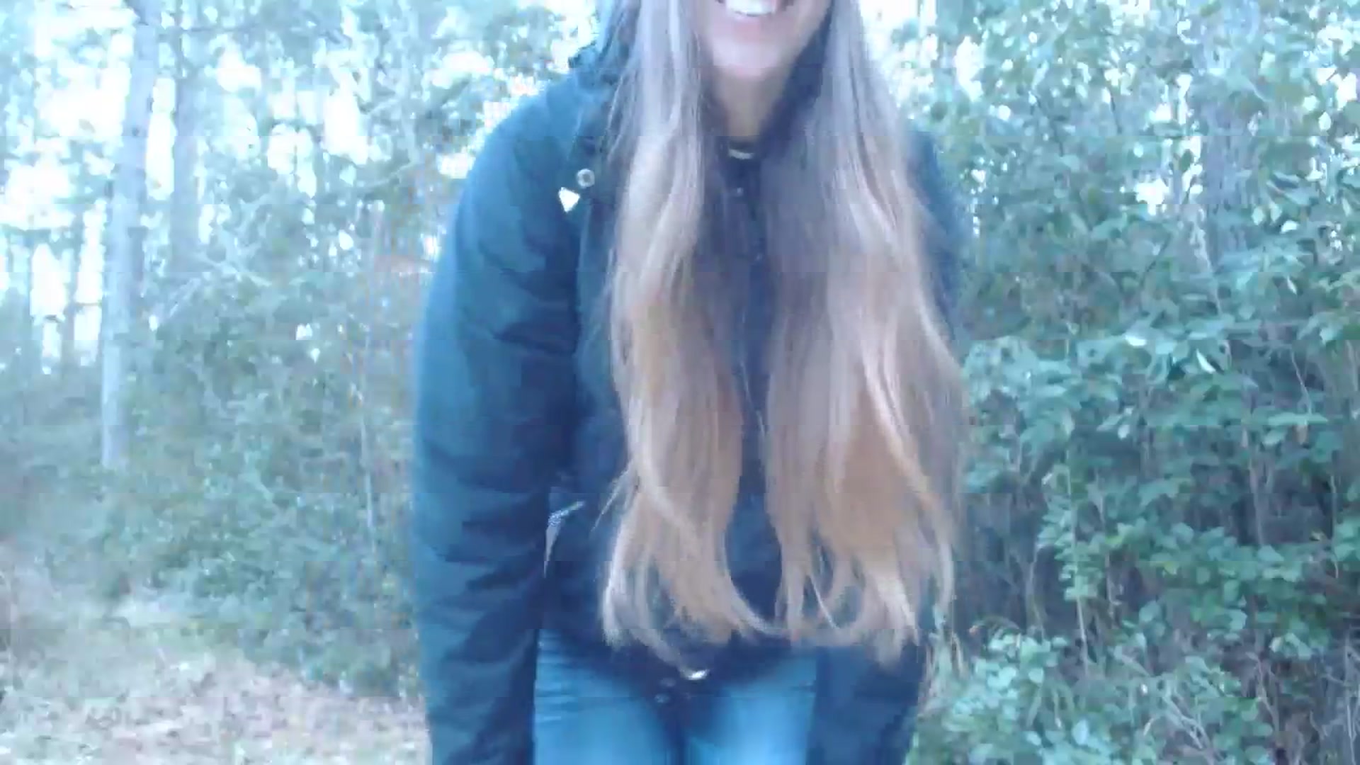 Gallery image thumbnail from GirlOffGrid's myfreecams stream on, 12/16/2023, 22:20 image 6 of 20