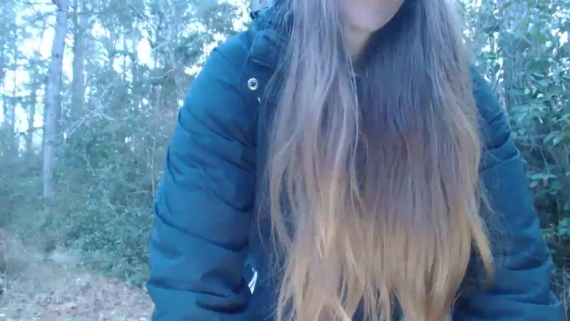 Gallery image thumbnail from GirlOffGrid's myfreecams stream on, 12/16/2023, 22:20 image 11 of 20