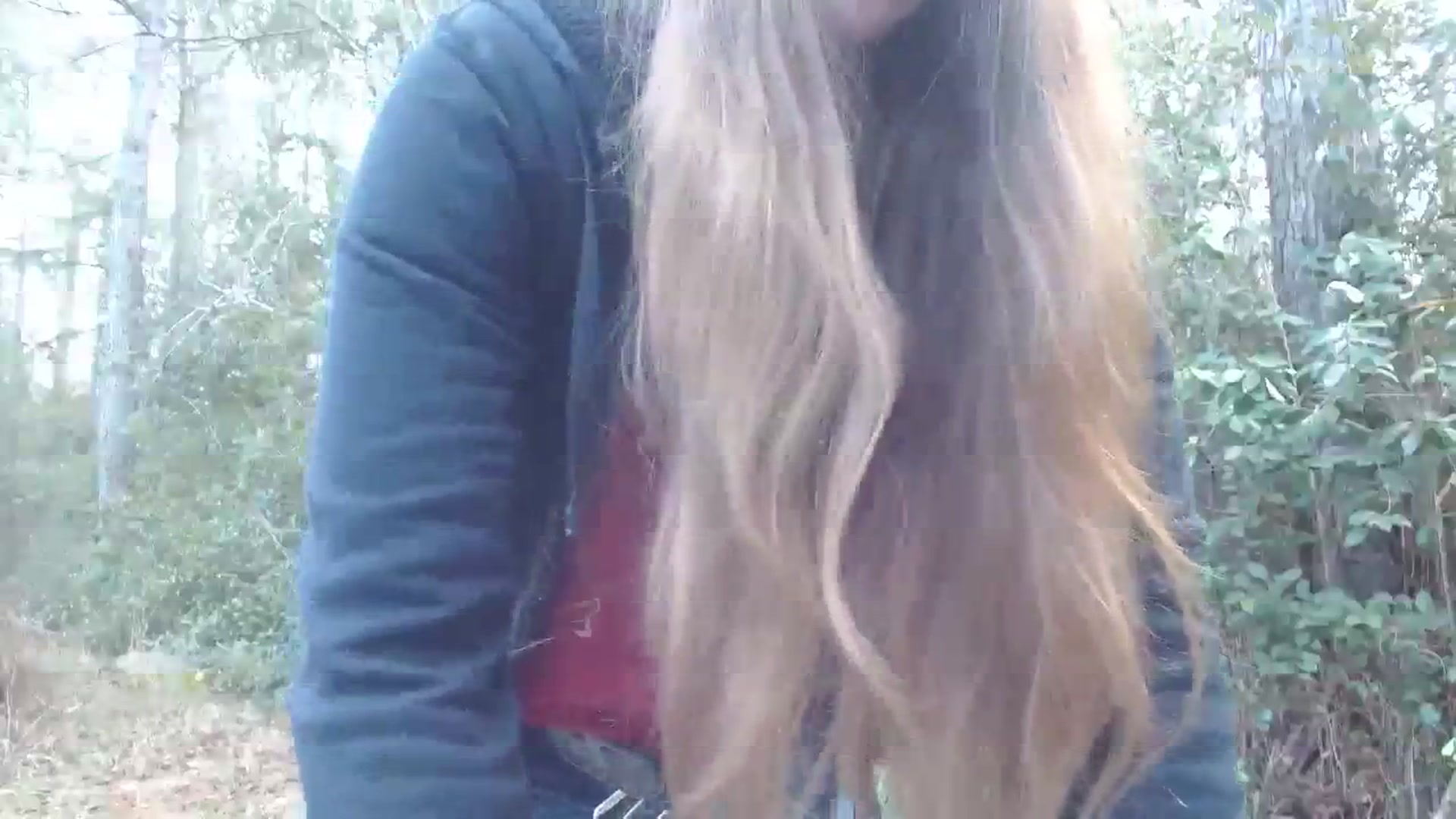 Gallery image thumbnail from GirlOffGrid's myfreecams stream on, 12/22/2023, 21:38 image 7 of 20