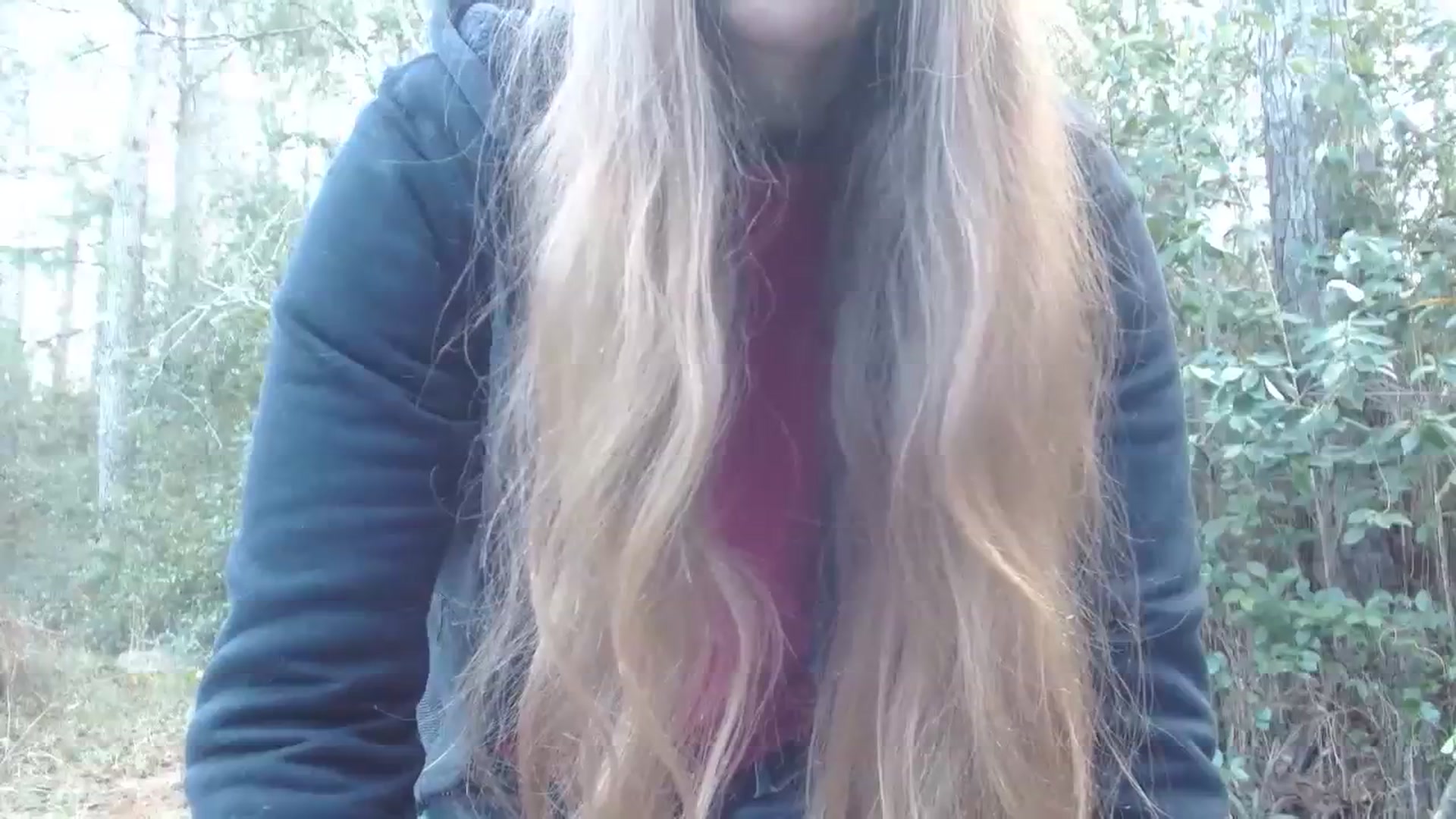Gallery image thumbnail from GirlOffGrid's myfreecams stream on, 12/22/2023, 21:38 image 17 of 20