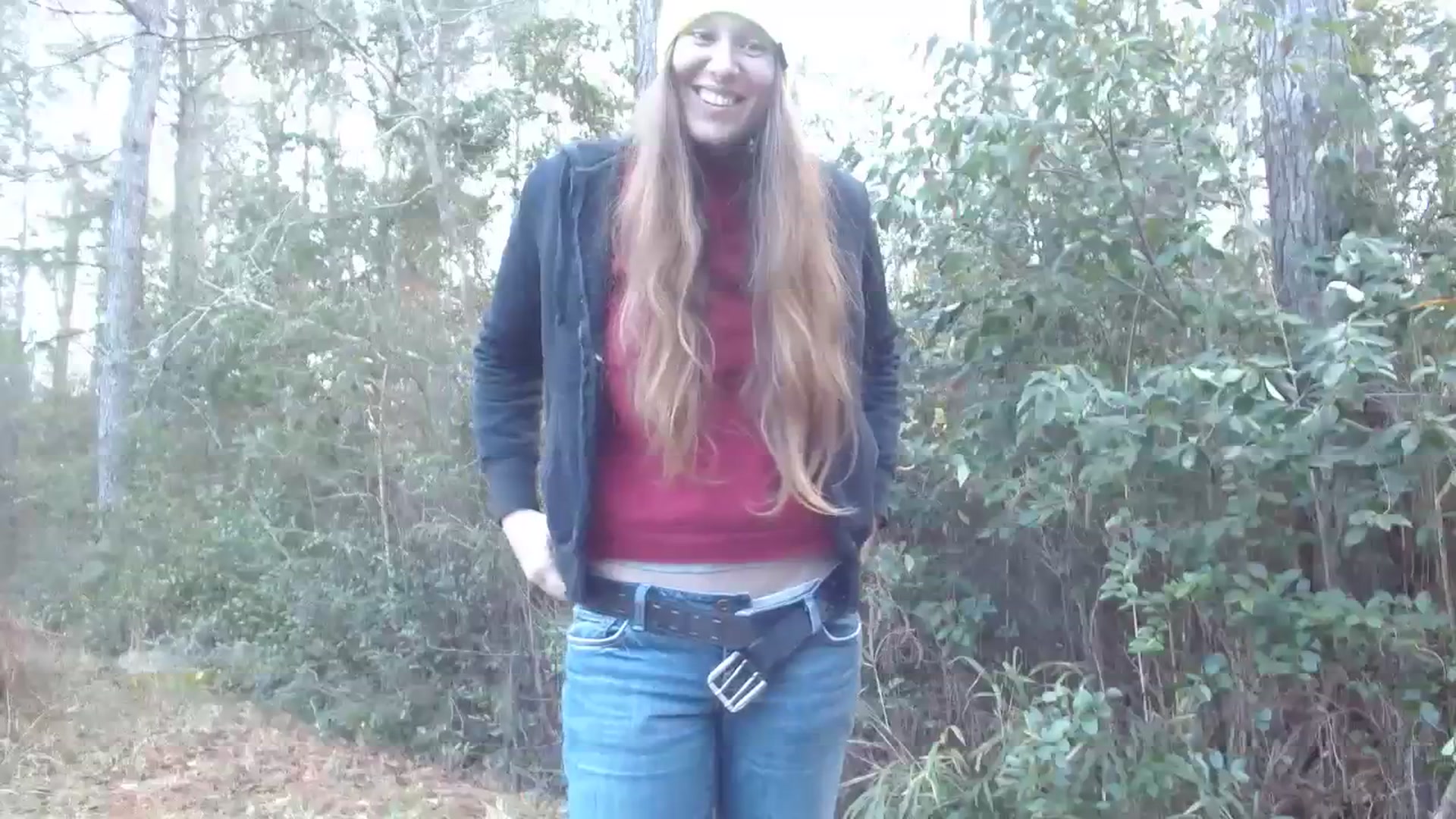 Gallery image thumbnail from GirlOffGrid's myfreecams stream on, 12/22/2023, 21:38 image 10 of 20