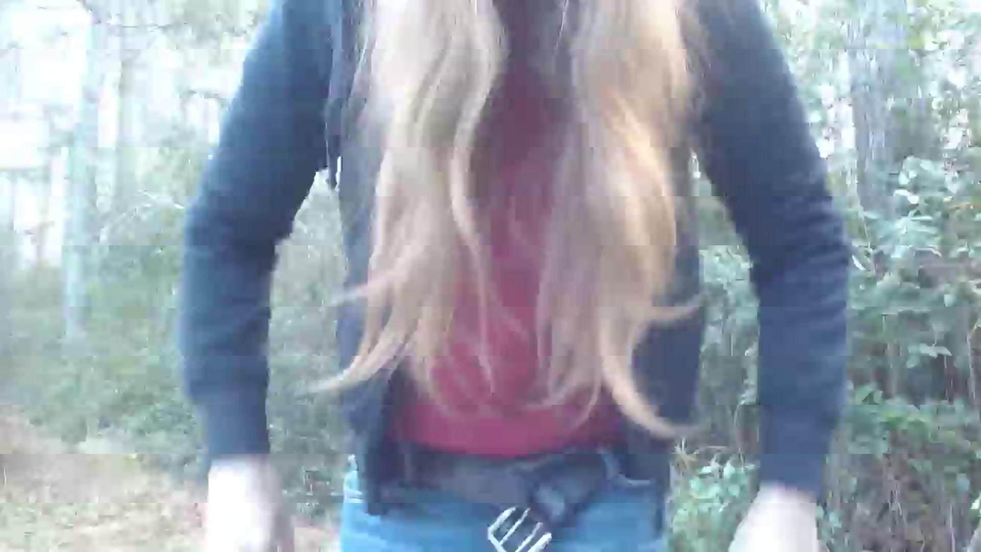 Gallery image thumbnail from GirlOffGrid's myfreecams stream on, 12/22/2023, 21:38 image 6 of 20