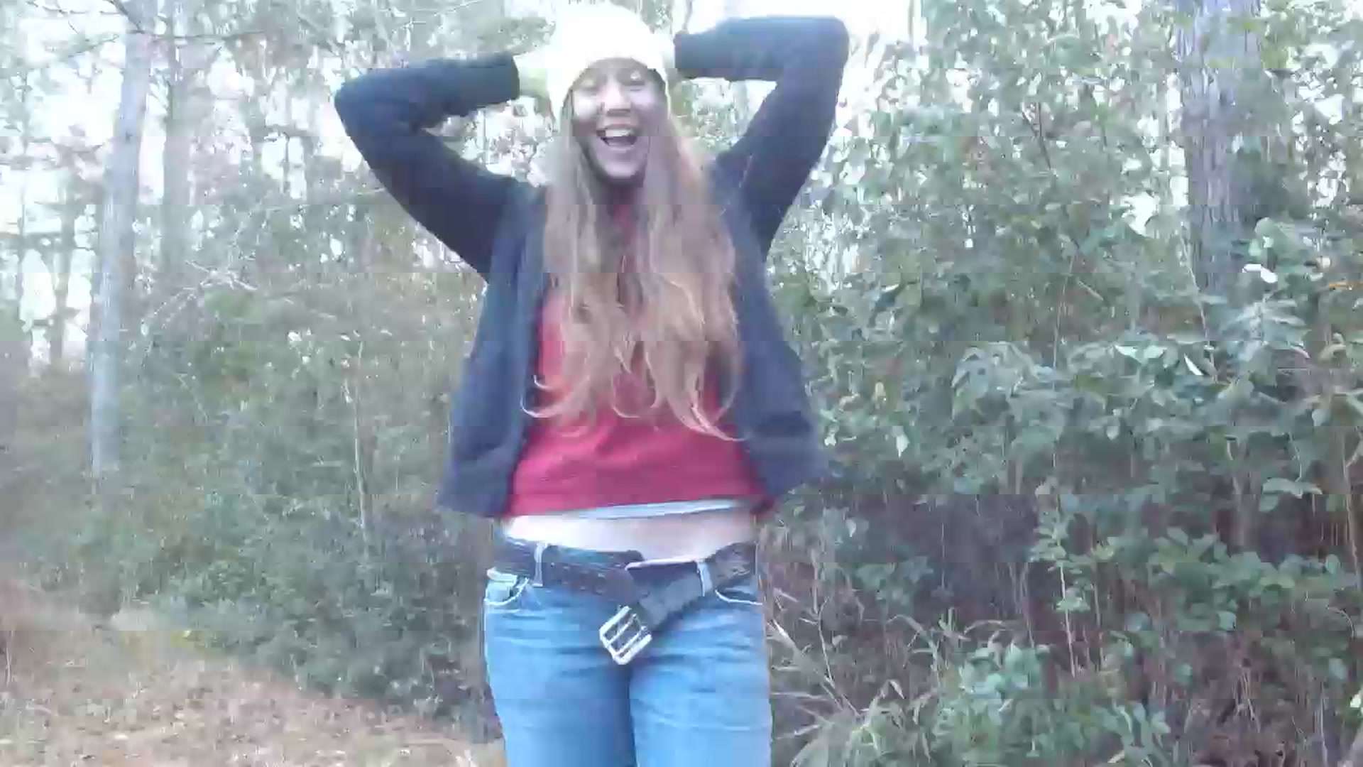 Gallery image thumbnail from GirlOffGrid's myfreecams stream on, 12/22/2023, 21:38 image 12 of 20