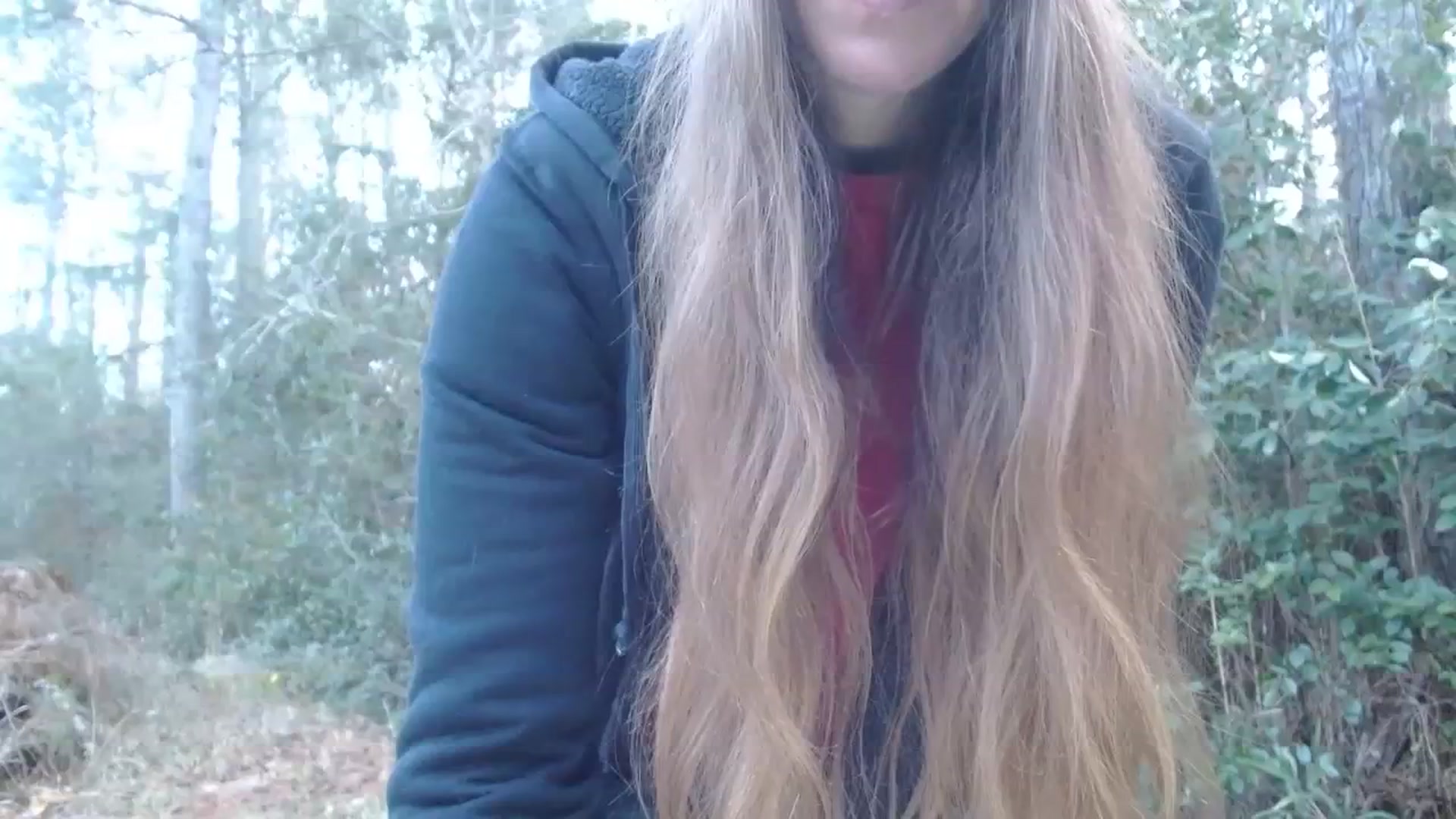 Gallery image thumbnail from GirlOffGrid's myfreecams stream on, 12/22/2023, 23:23 image 6 of 20