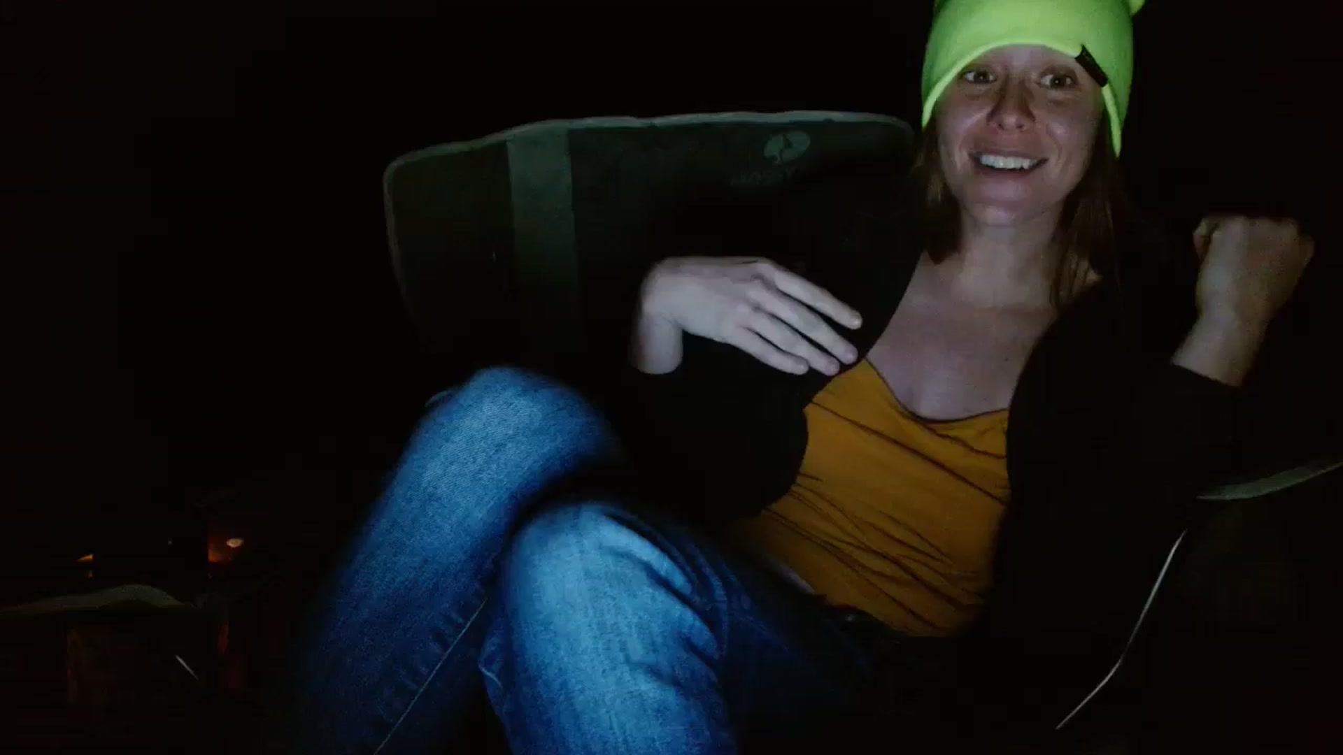 Gallery image thumbnail from GirlOffGrid's myfreecams stream on, 12/25/2023, 24:38 image 18 of 20