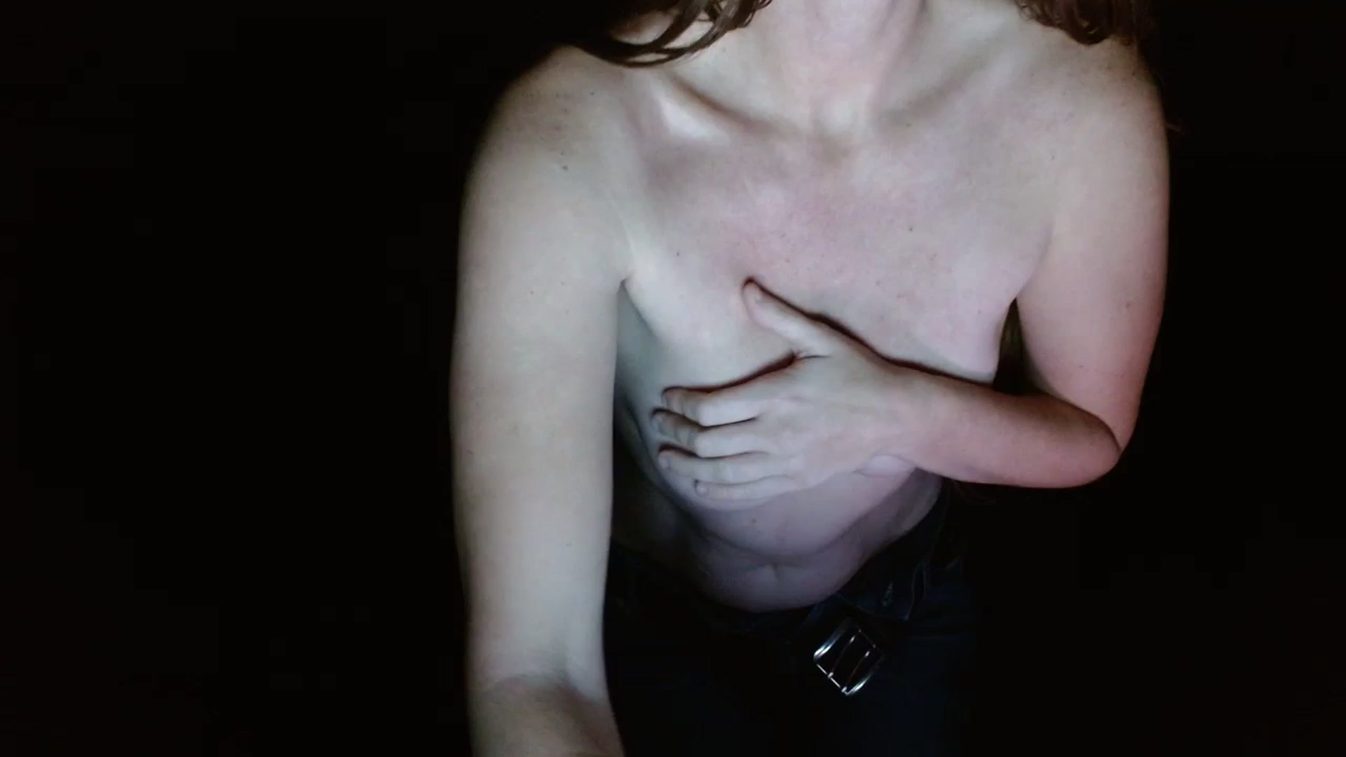 Gallery image thumbnail from GirlOffGrid's myfreecams stream on, 12/28/2023, 23:56 image 5 of 20