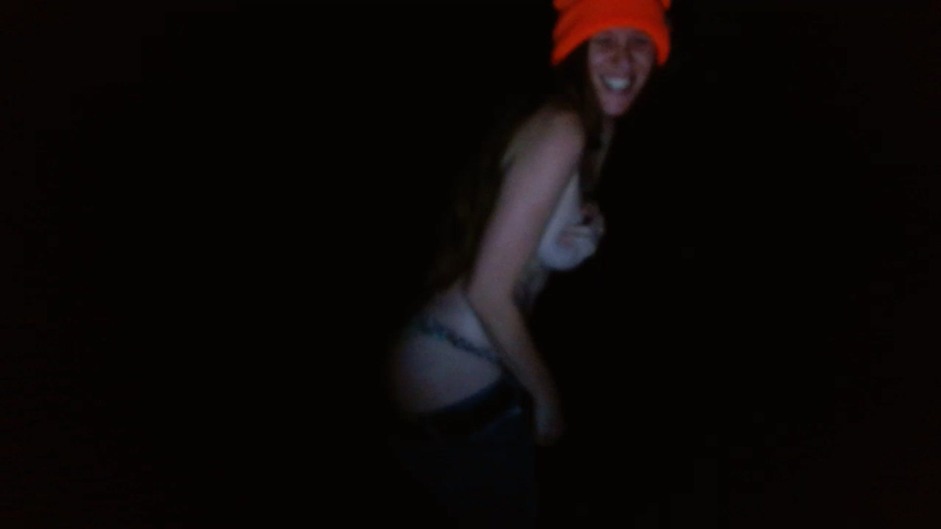 Gallery image thumbnail from GirlOffGrid's myfreecams stream on, 12/28/2023, 23:56 image 6 of 20