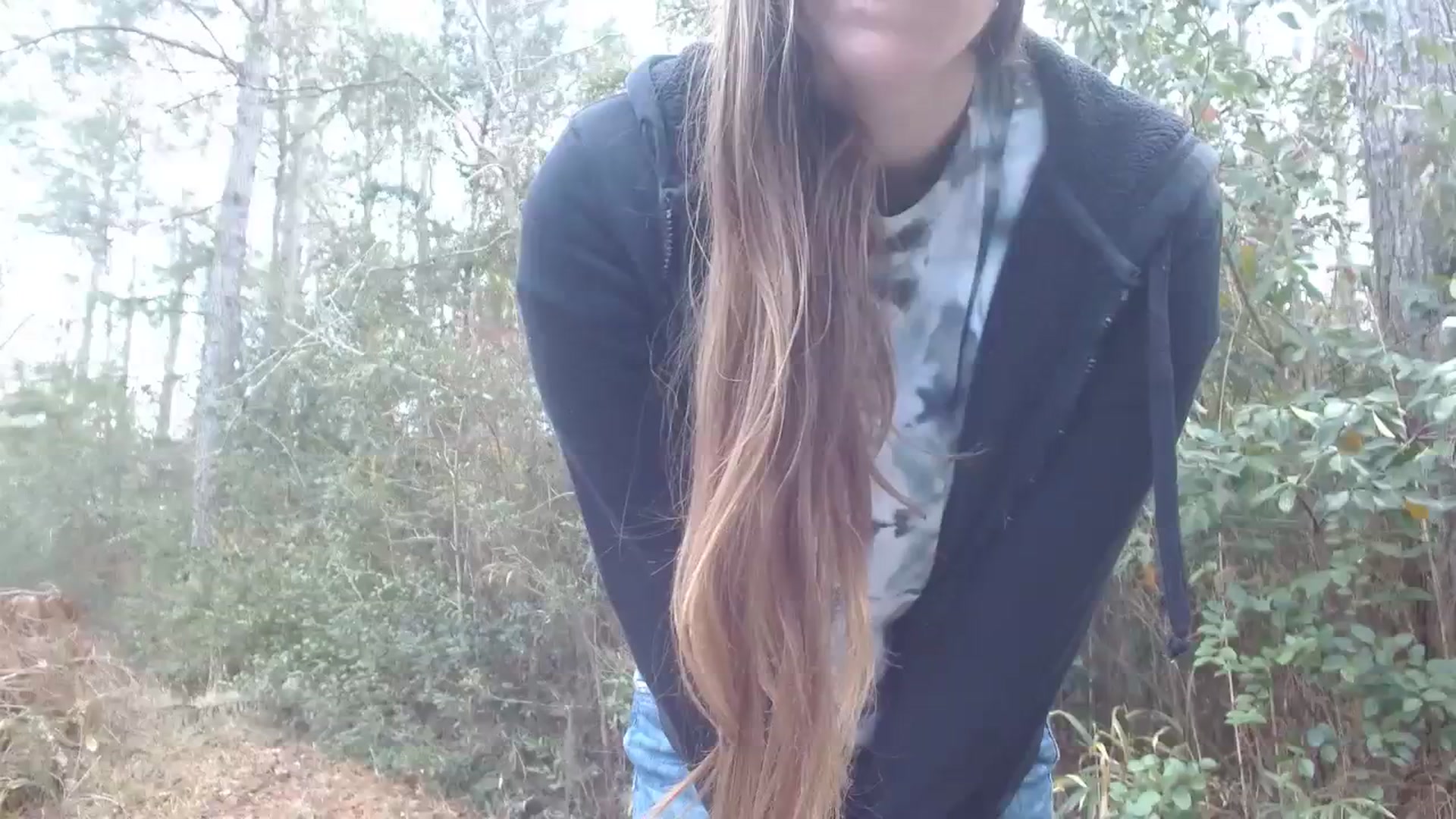 Gallery image thumbnail from GirlOffGrid's myfreecams stream on, 01/18/2024, 21:32 image 10 of 20