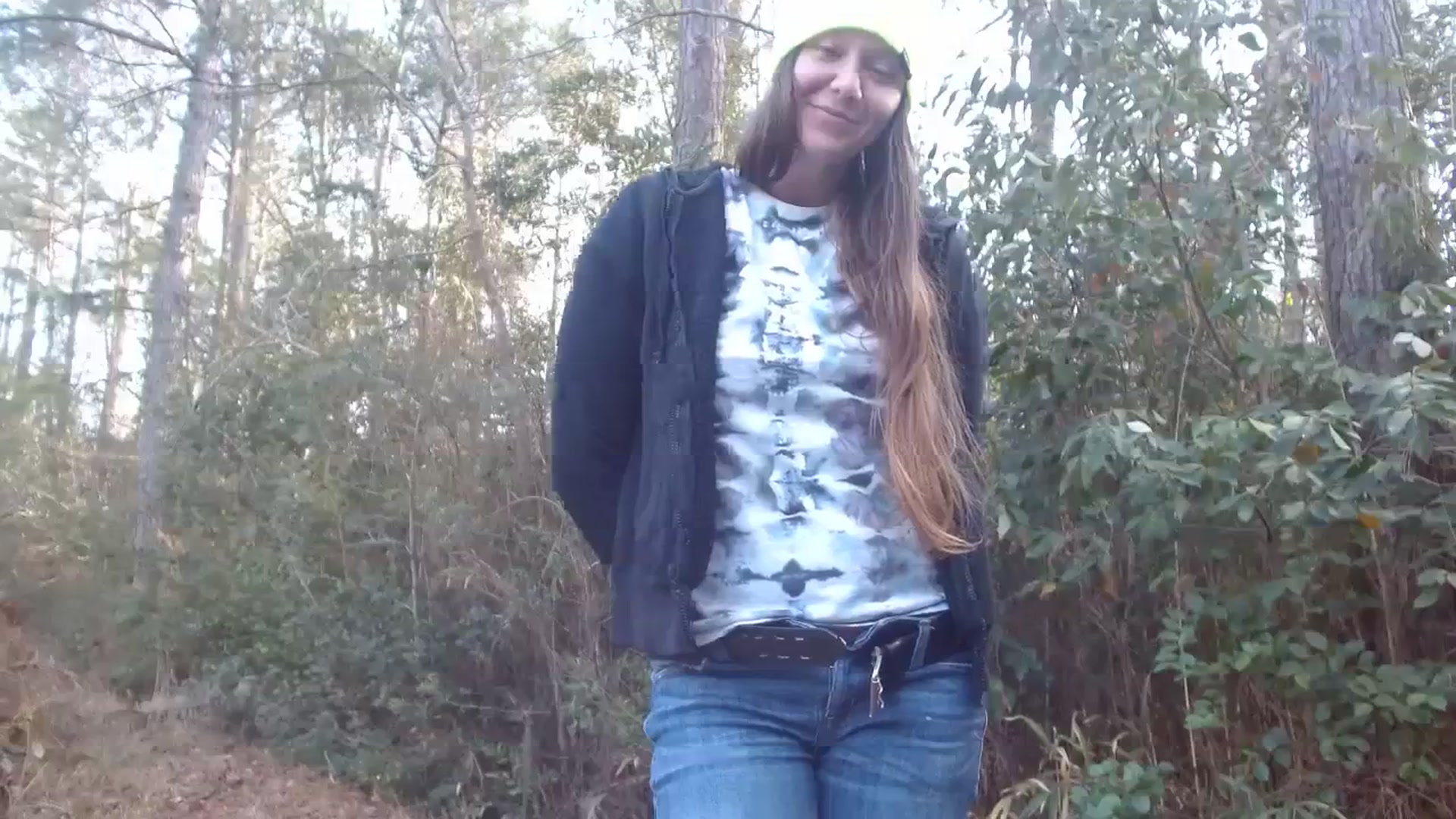 Gallery image thumbnail from GirlOffGrid's myfreecams stream on, 01/18/2024, 21:32 image 14 of 20