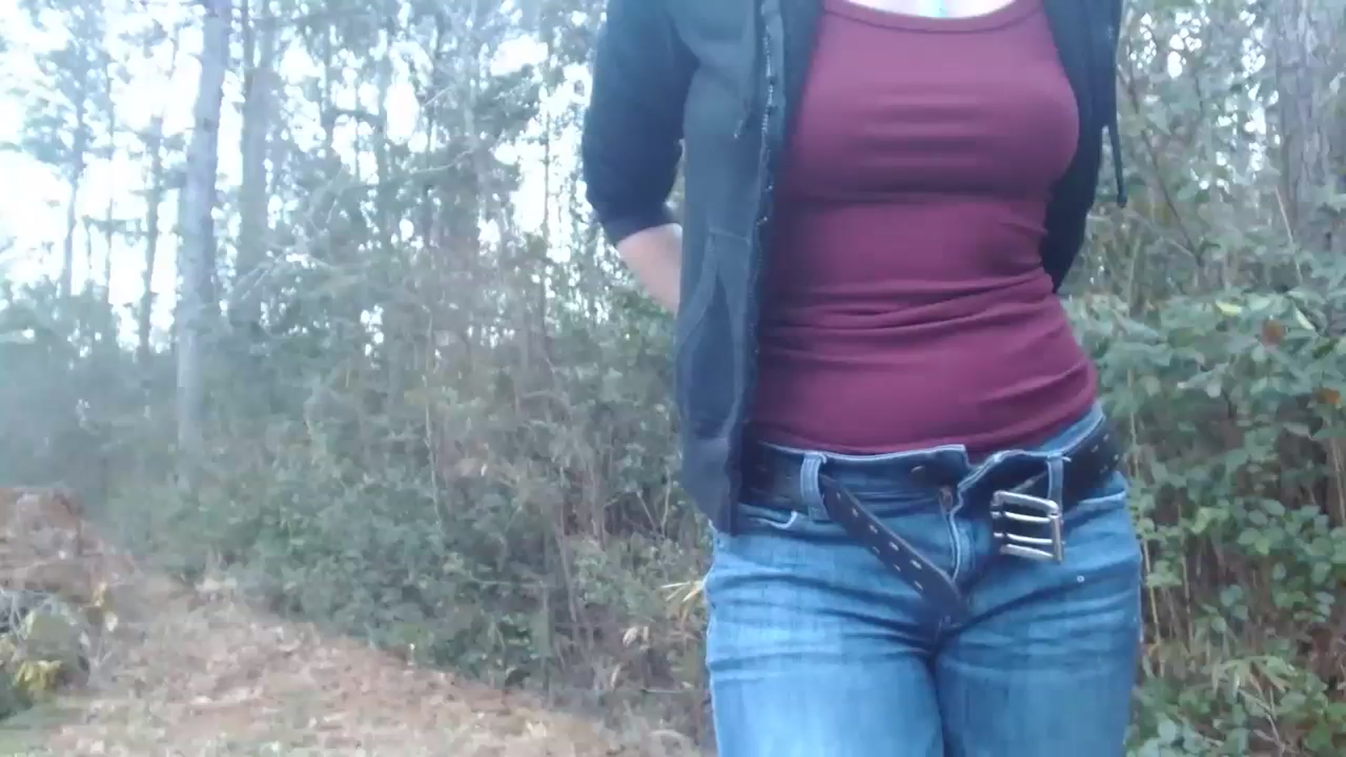 Gallery image thumbnail from GirlOffGrid's myfreecams stream on, 01/26/2024, 24:01 image 1 of 20