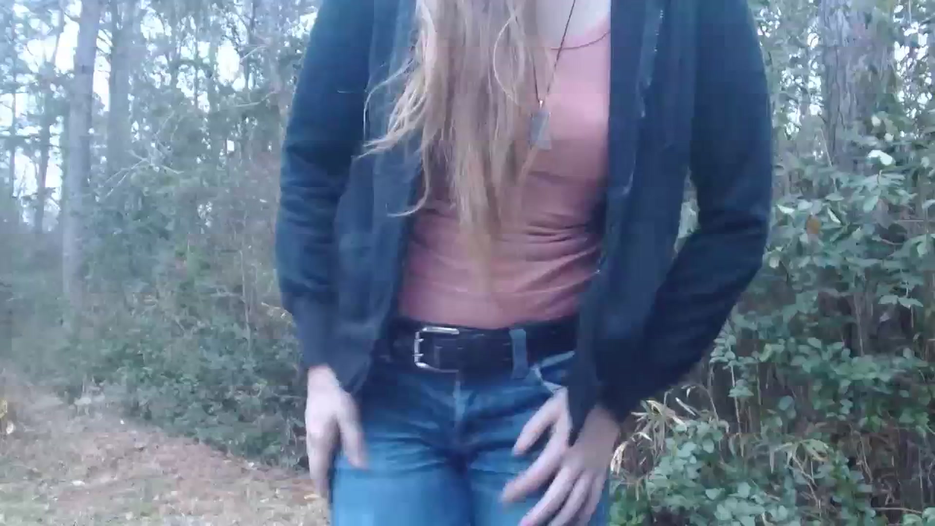 Gallery image thumbnail from GirlOffGrid's myfreecams stream on, 01/27/2024, 22:42 image 1 of 20
