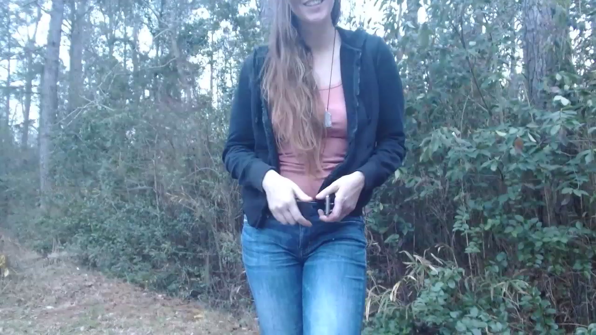 Gallery image thumbnail from GirlOffGrid's myfreecams stream on, 01/27/2024, 22:42 image 6 of 20