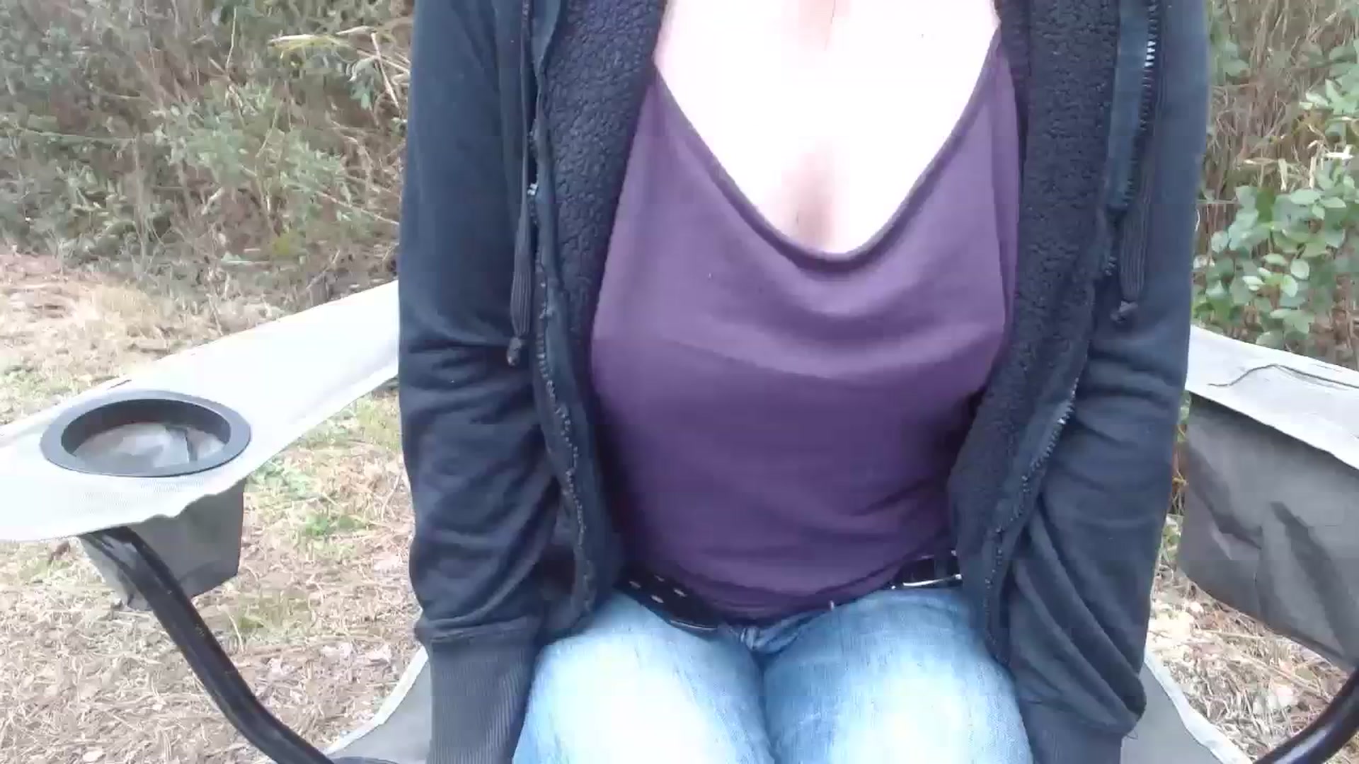 Gallery image thumbnail from GirlOffGrid's myfreecams stream on, 03/01/2024, 22:27 image 8 of 20