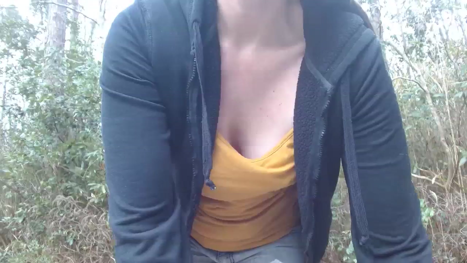 Gallery image thumbnail from GirlOffGrid's myfreecams stream on, 03/03/2024, 21:35 image 13 of 20