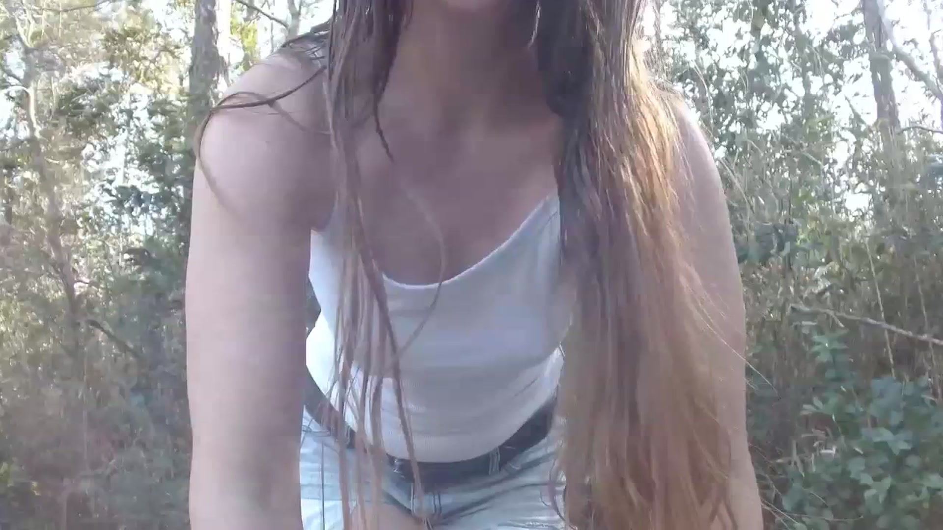Gallery image thumbnail from GirlOffGrid's myfreecams stream on, 03/05/2024, 20:56 image 4 of 20