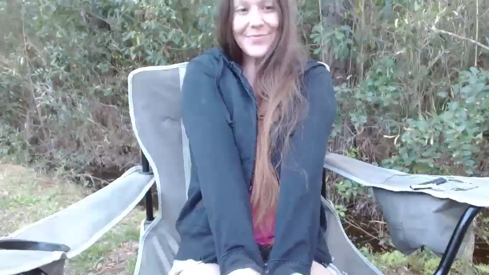 Gallery image thumbnail from GirlOffGrid's myfreecams stream on, 03/30/2024, 23:30 image 17 of 20